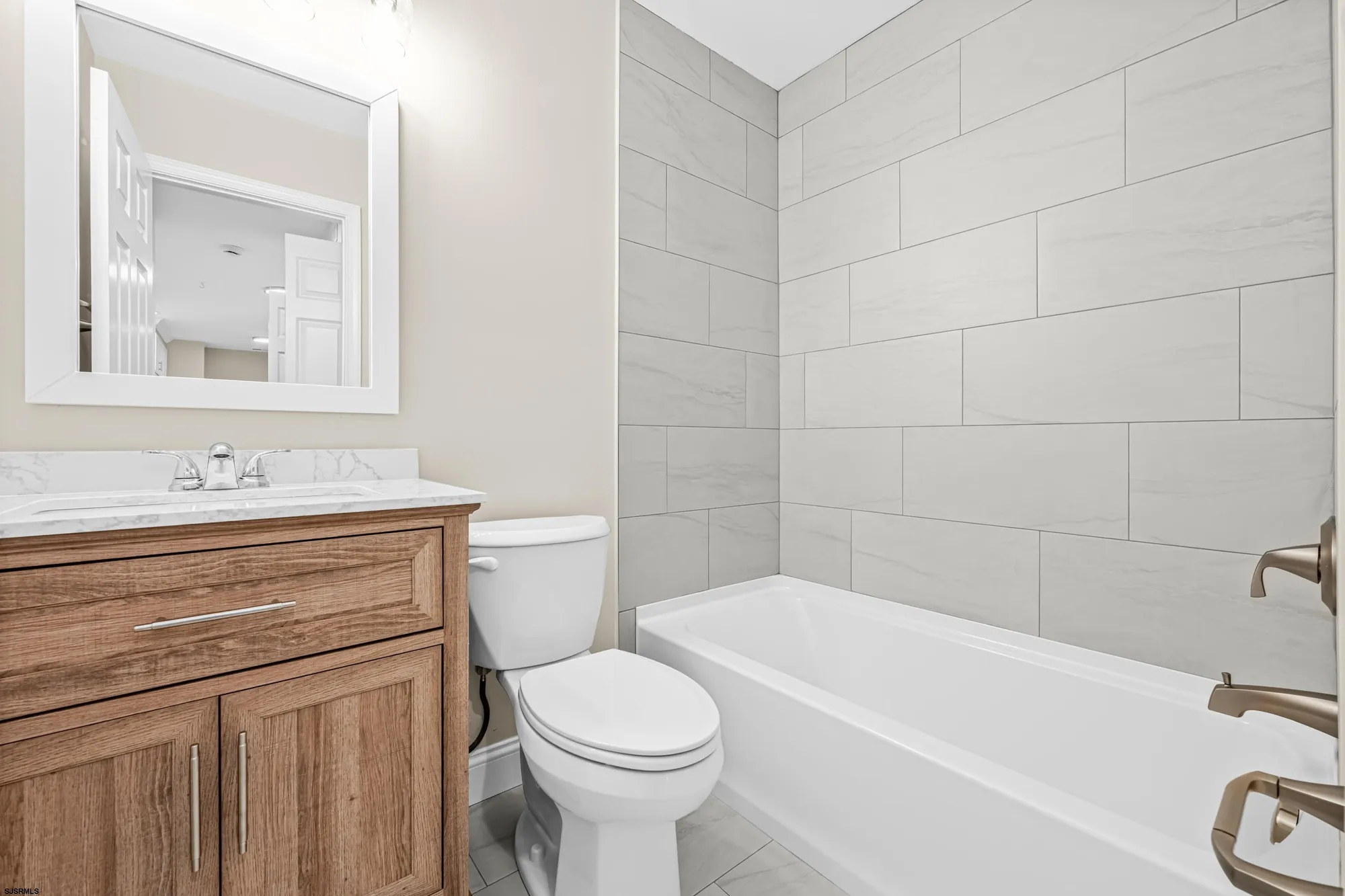 Property Slideshow image 18 of 29 | 550 central ave unit i7, Linwood, NJ, 08221