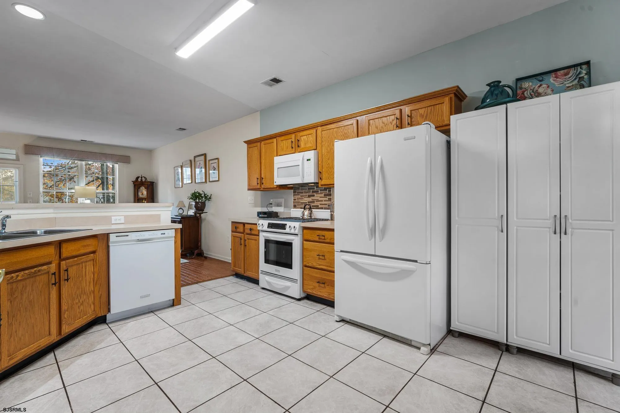 Property Slideshow image 8 of 25 | 110 sheffield ct, Galloway, NJ, 08205