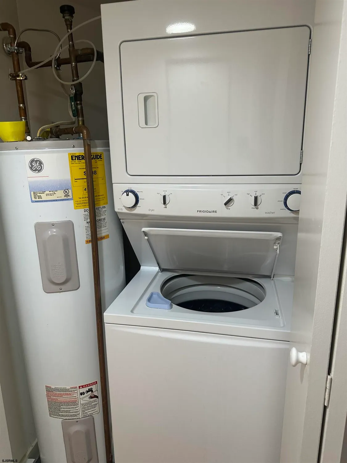 Property Slideshow image 13 of 16 | 4208 dolphin ave # 4208, Northfield, NJ, 08225