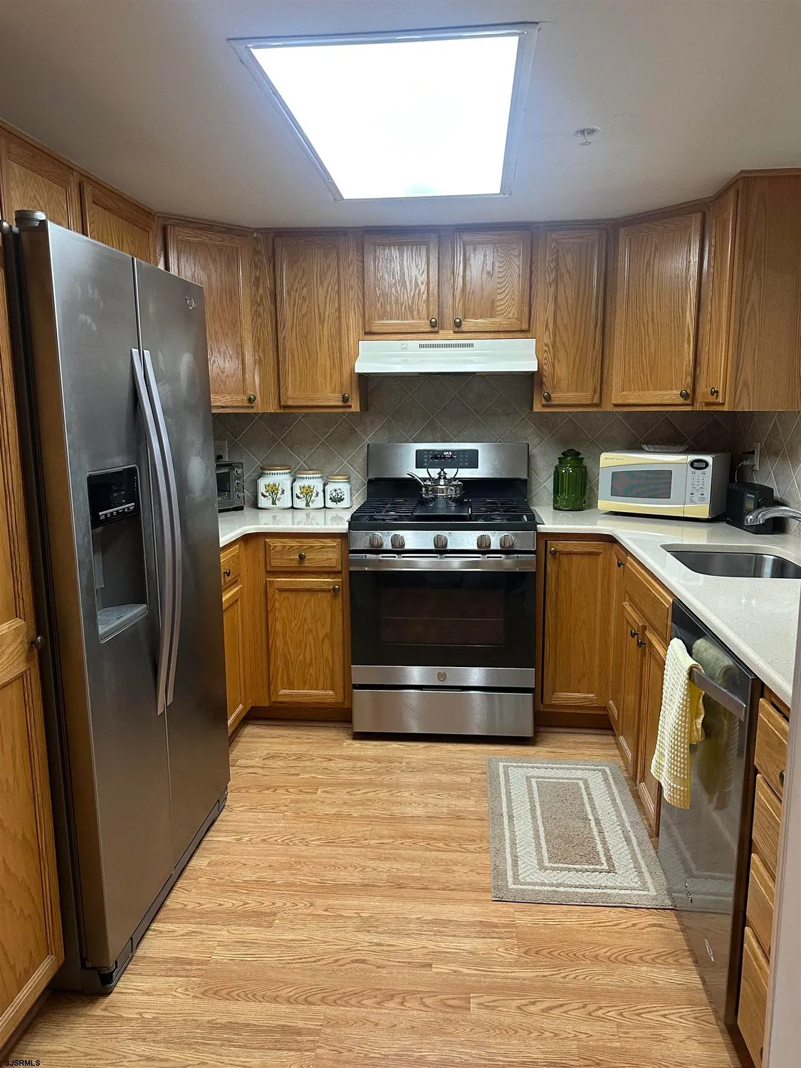 Property Slideshow image 4 of 16 | 4208 dolphin ave # 4208, Northfield, NJ, 08225