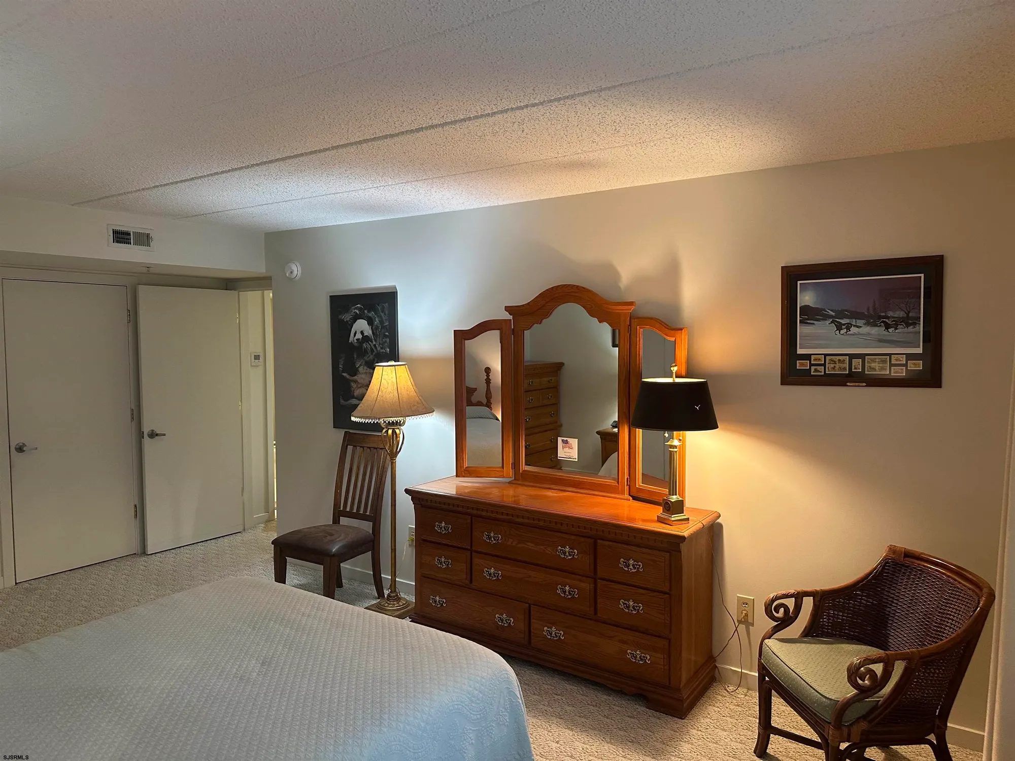 Property Slideshow image 8 of 16 | 4208 dolphin ave # 4208, Northfield, NJ, 08225