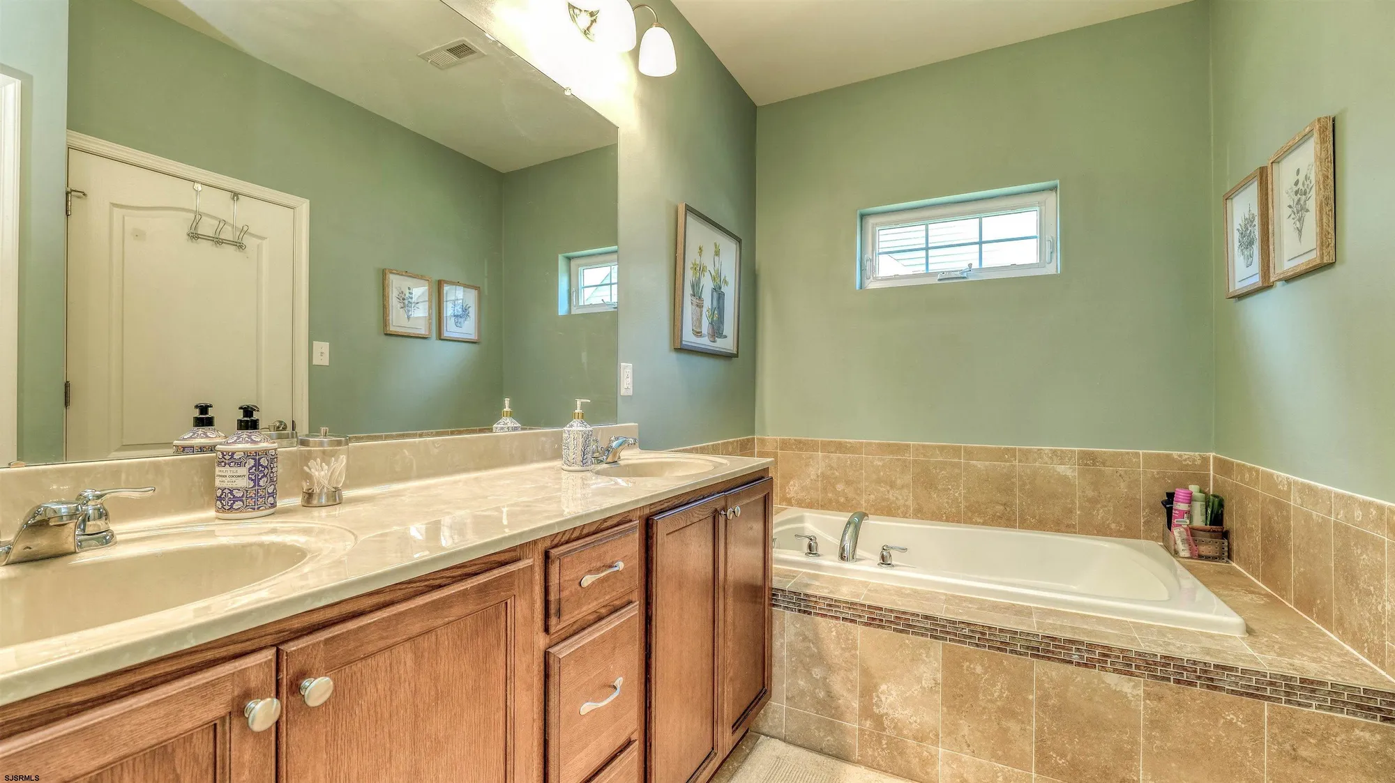Property Slideshow image 24 of 31 | 213 ivy rd, Egg Harbor Township, NJ, 08234
