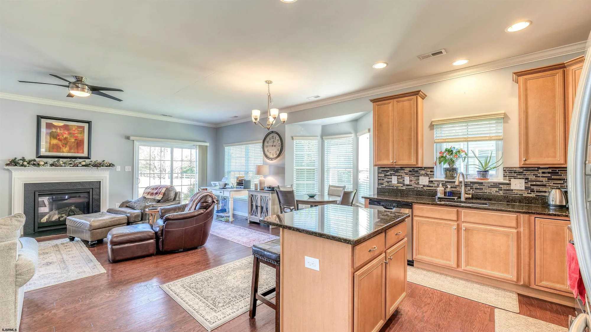 Property Slideshow image 10 of 31 | 213 ivy rd, Egg Harbor Township, NJ, 08234