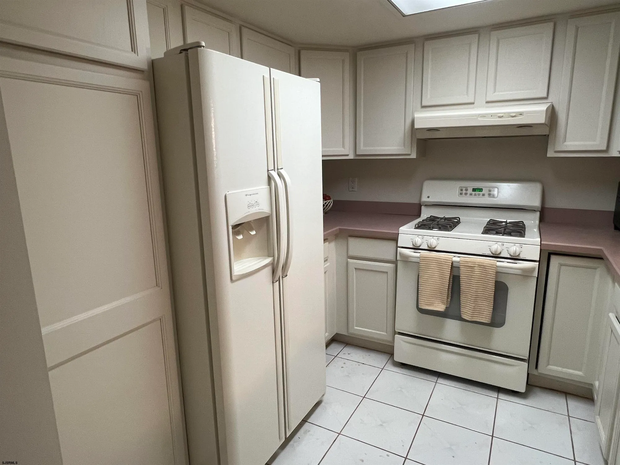 Property Slideshow image 6 of 14 | 3309 dolphin ave # 3309, Northfield, NJ, 08225