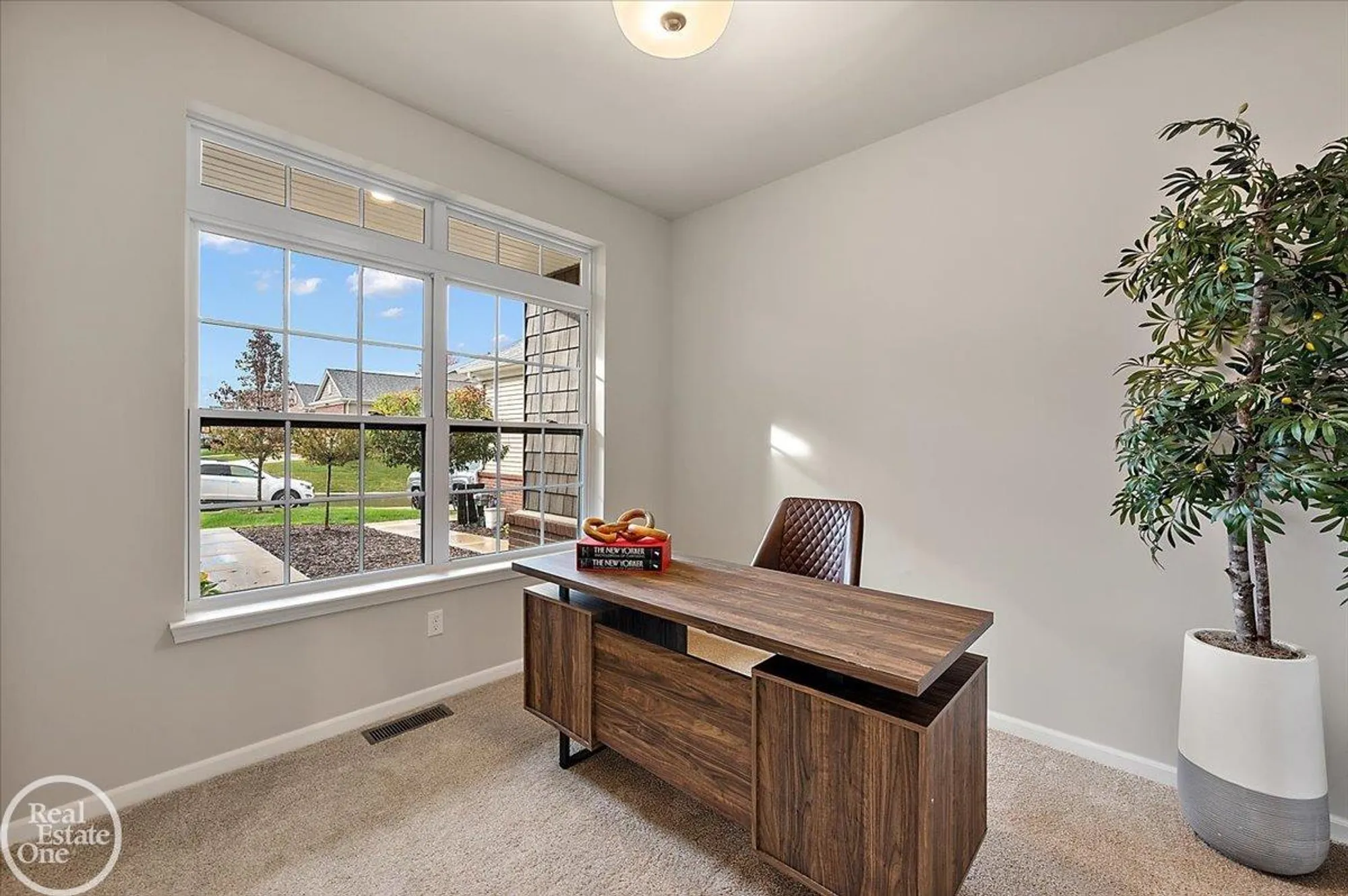 Property Slideshow image 15 of 59 | 3095 bridgewater rd, Auburn Hills, MI, 48326