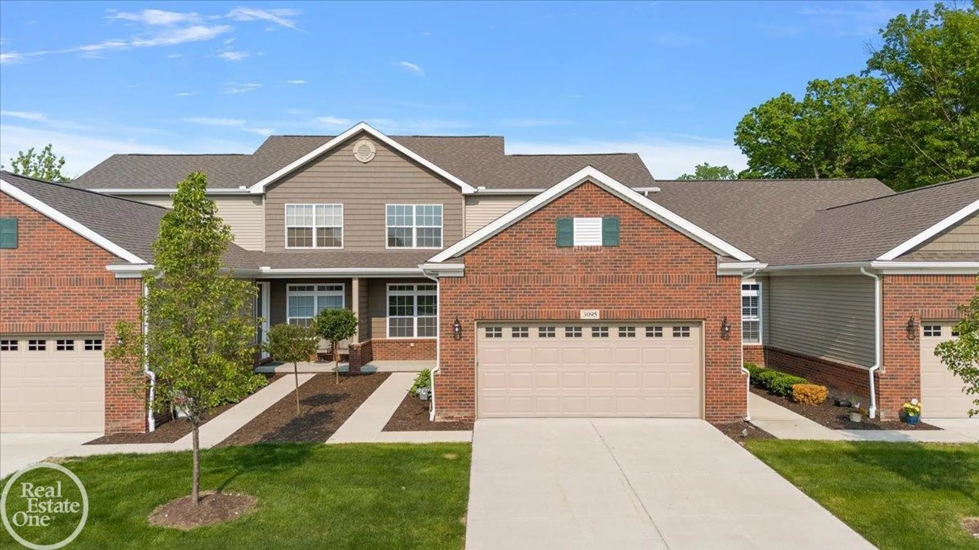 Property Slideshow image 2 of 59 | 3095 bridgewater rd, Auburn Hills, MI, 48326