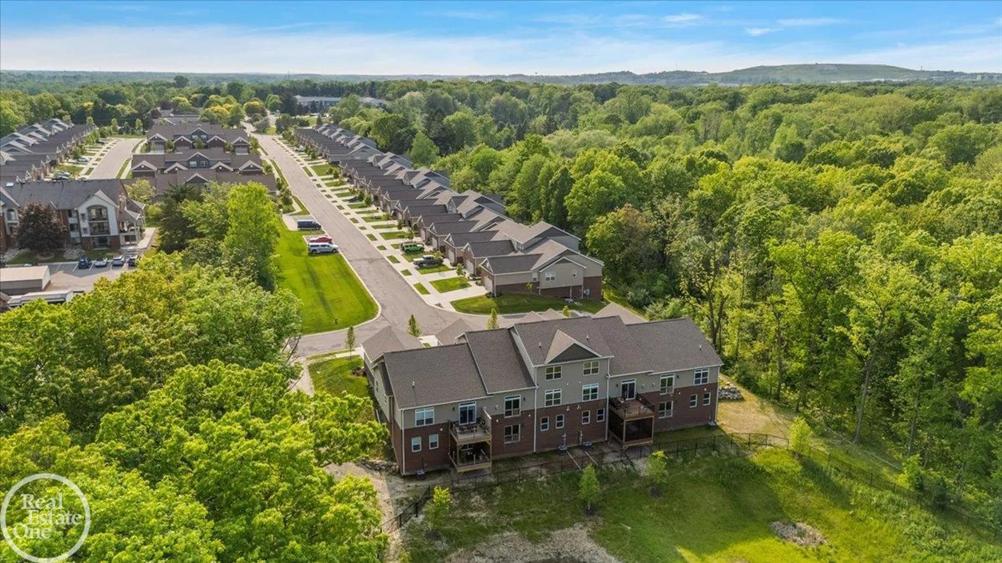 Property Slideshow image 8 of 59 | 3095 bridgewater rd, Auburn Hills, MI, 48326