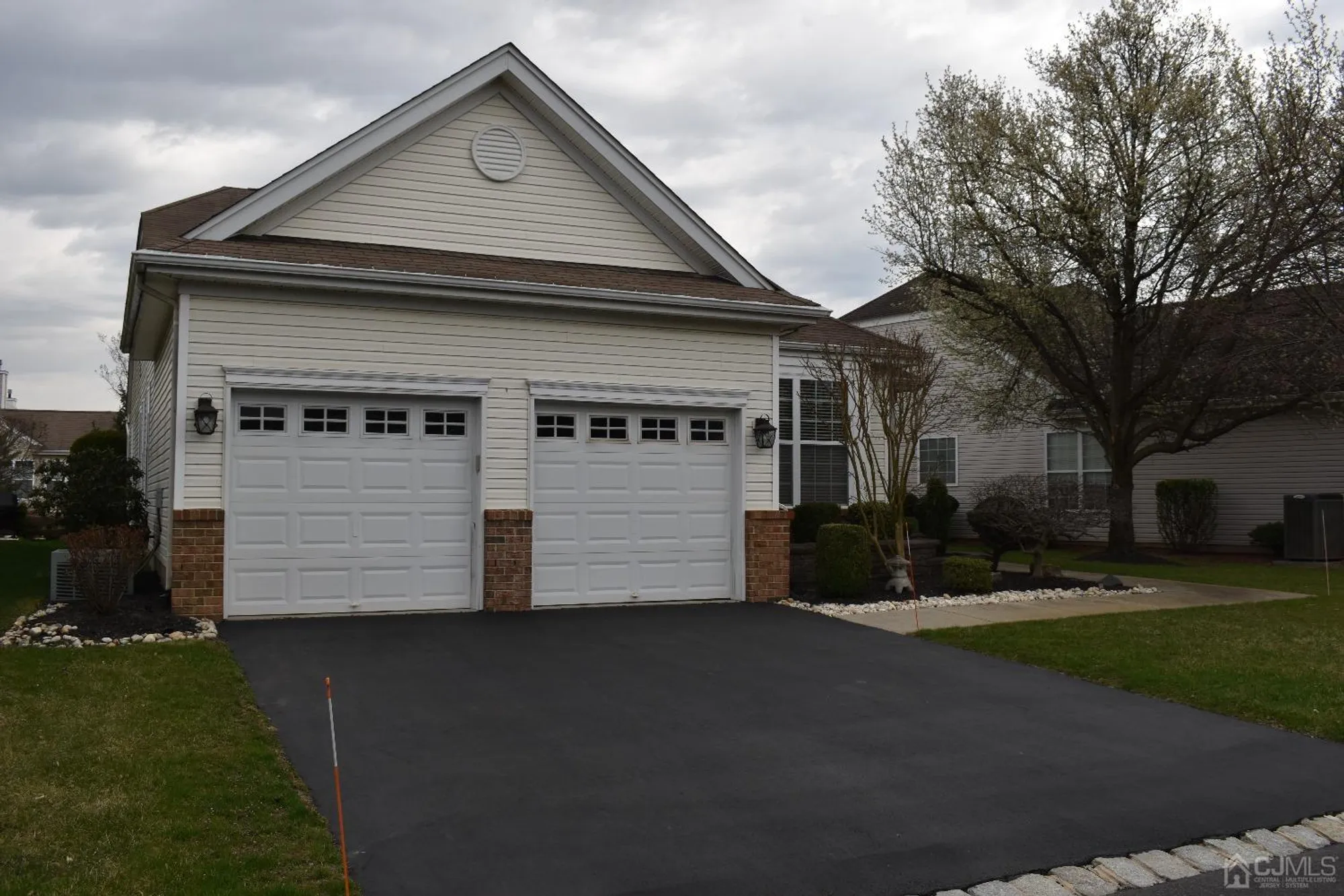 Property Slideshow image 1 of 27 | 222 springmeadow way # 222, Monroe, NJ, 08831