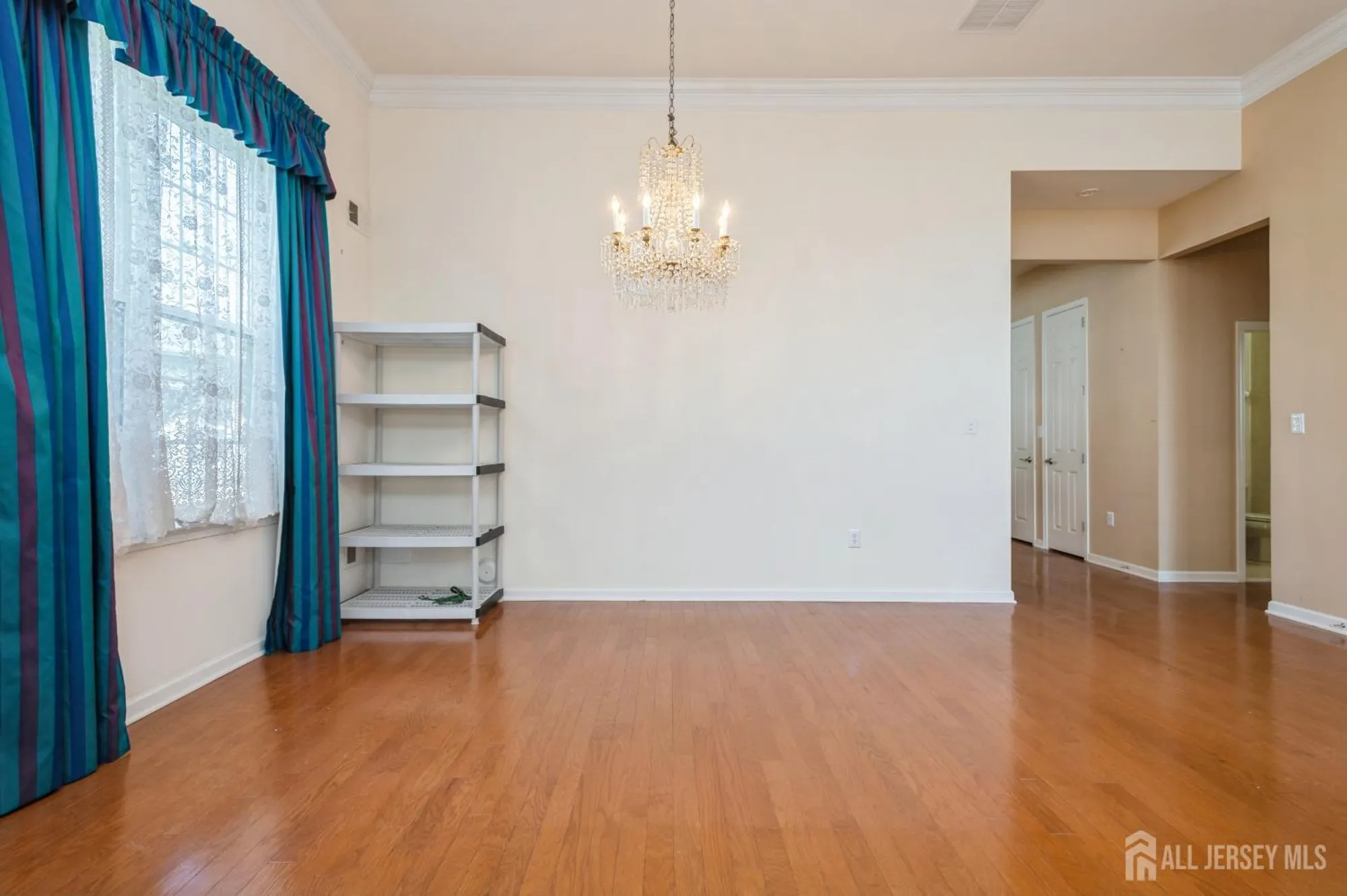 Property Slideshow image 12 of 41 | 7 riviera dr, Monroe, NJ, 08831