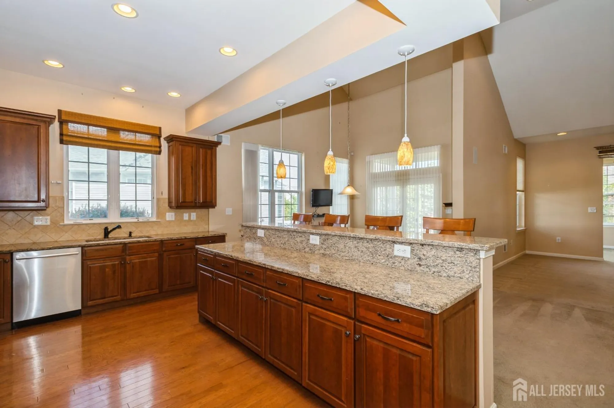 Property Slideshow image 5 of 41 | 7 riviera dr, Monroe, NJ, 08831