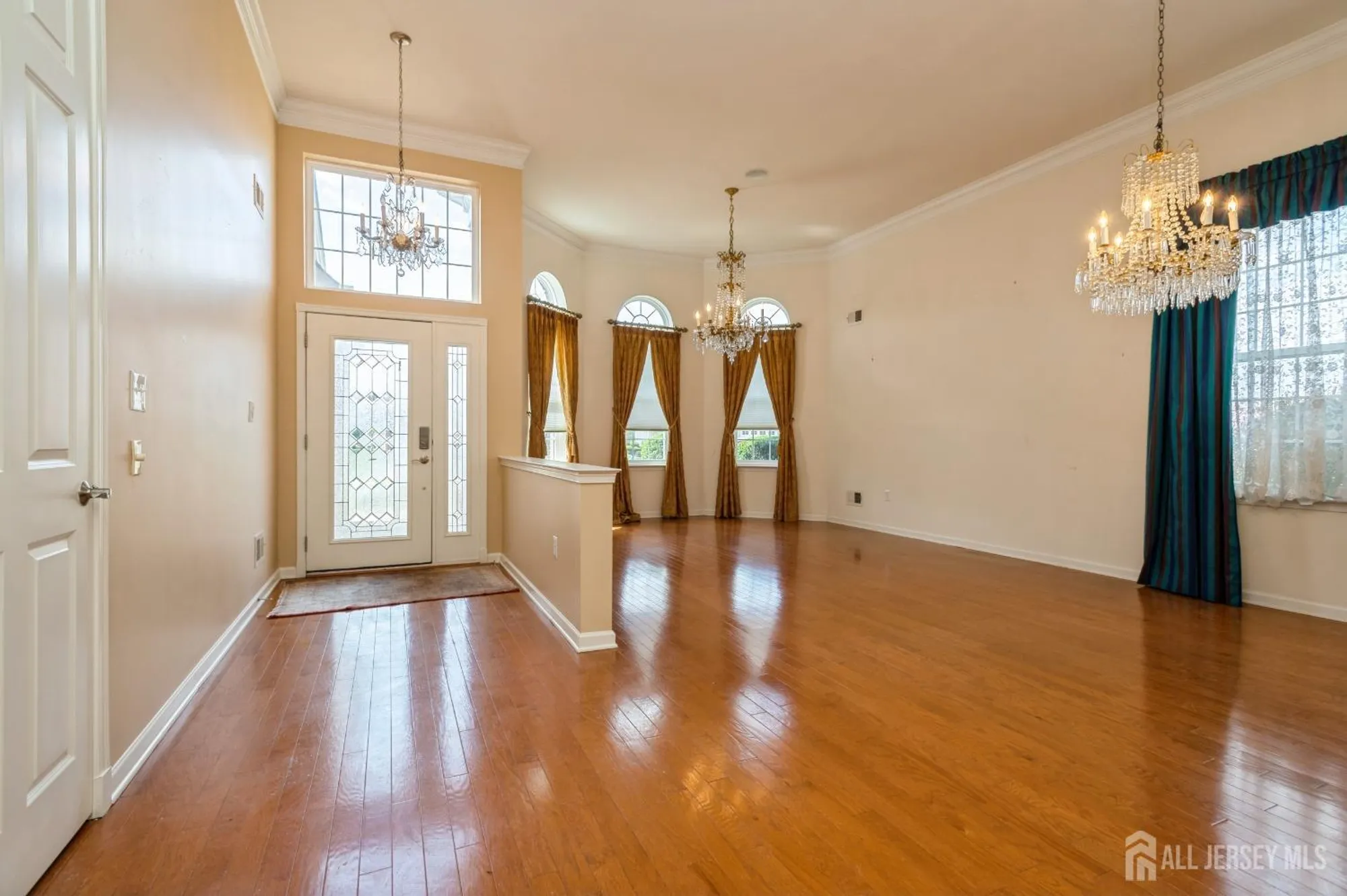 Property Slideshow image 2 of 41 | 7 riviera dr, Monroe, NJ, 08831