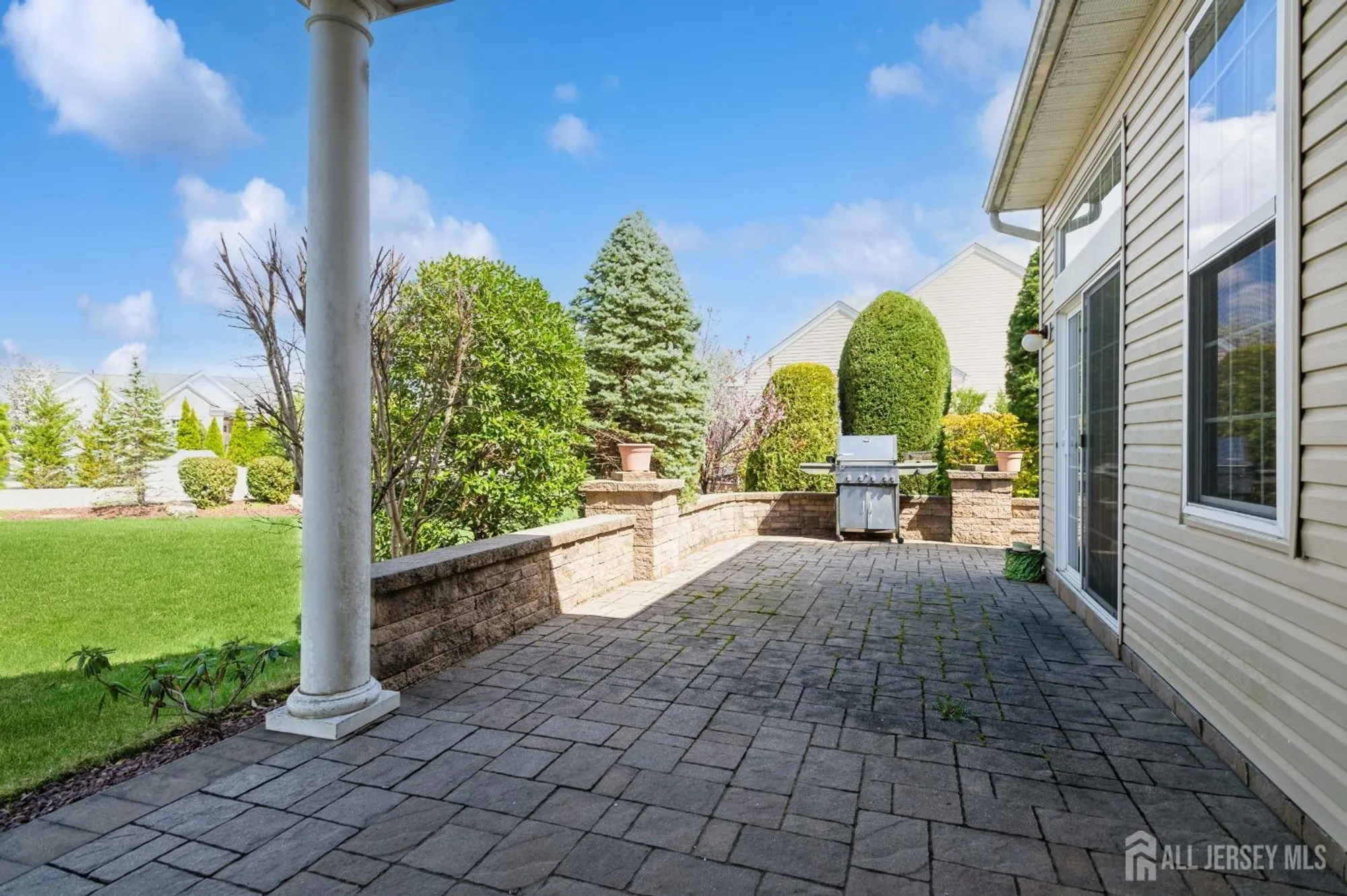 Property Slideshow image 27 of 41 | 7 riviera dr, Monroe, NJ, 08831