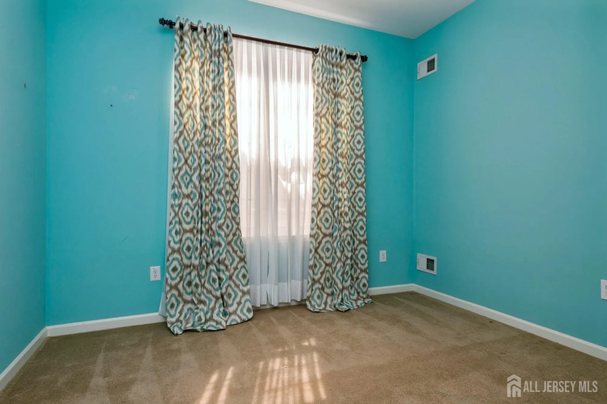 Property Slideshow image 21 of 41 | 7 riviera dr, Monroe, NJ, 08831