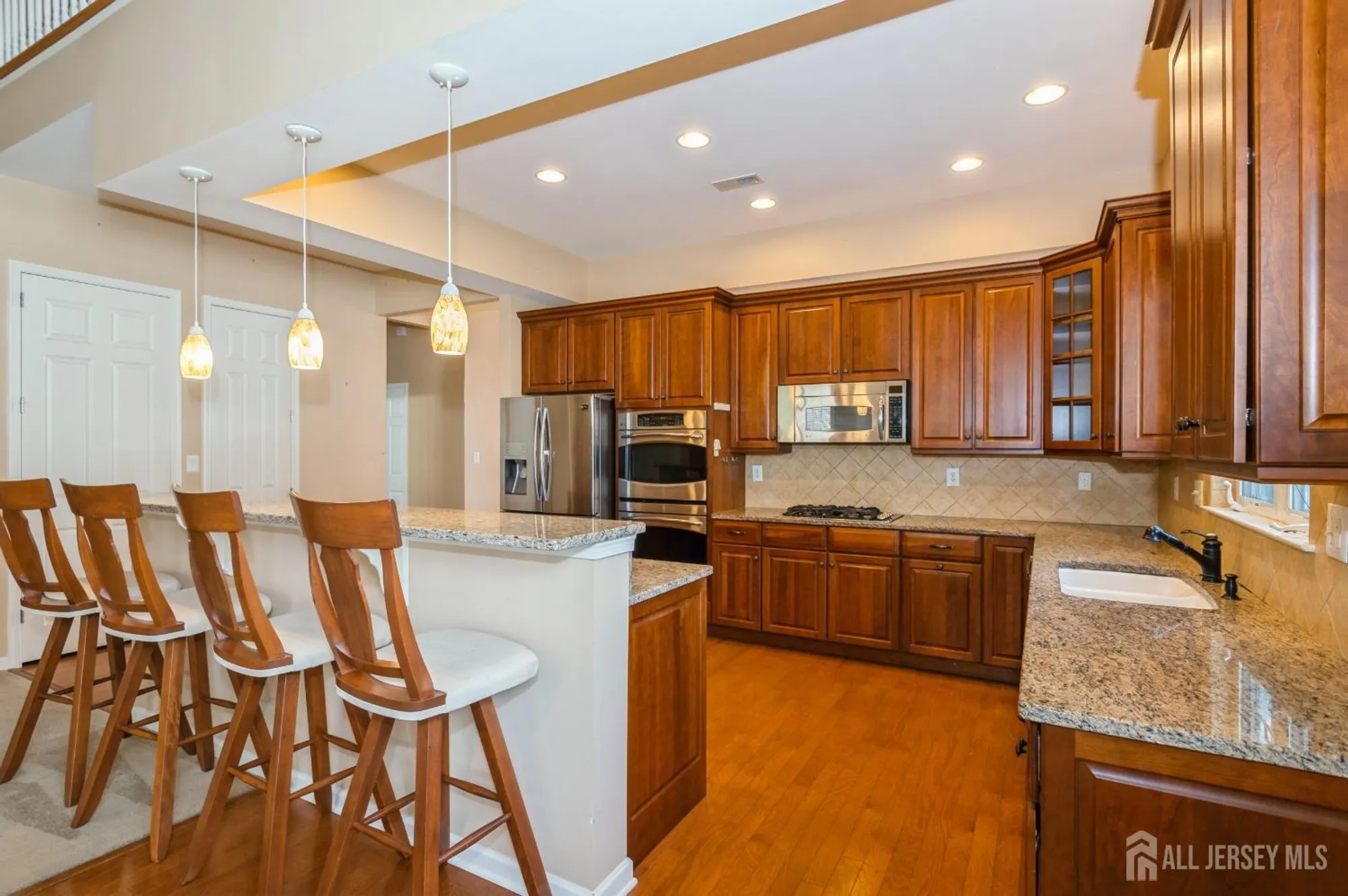Property Slideshow image 6 of 41 | 7 riviera dr, Monroe, NJ, 08831