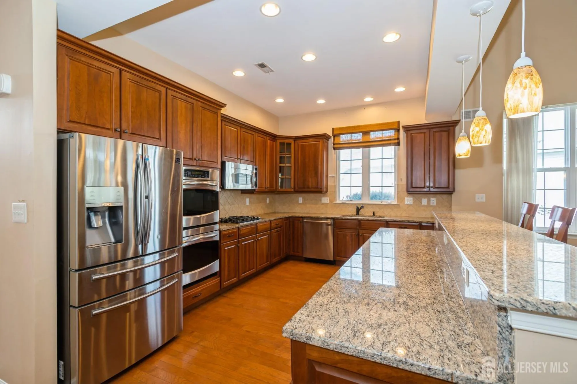 Property Slideshow image 4 of 41 | 7 riviera dr, Monroe, NJ, 08831
