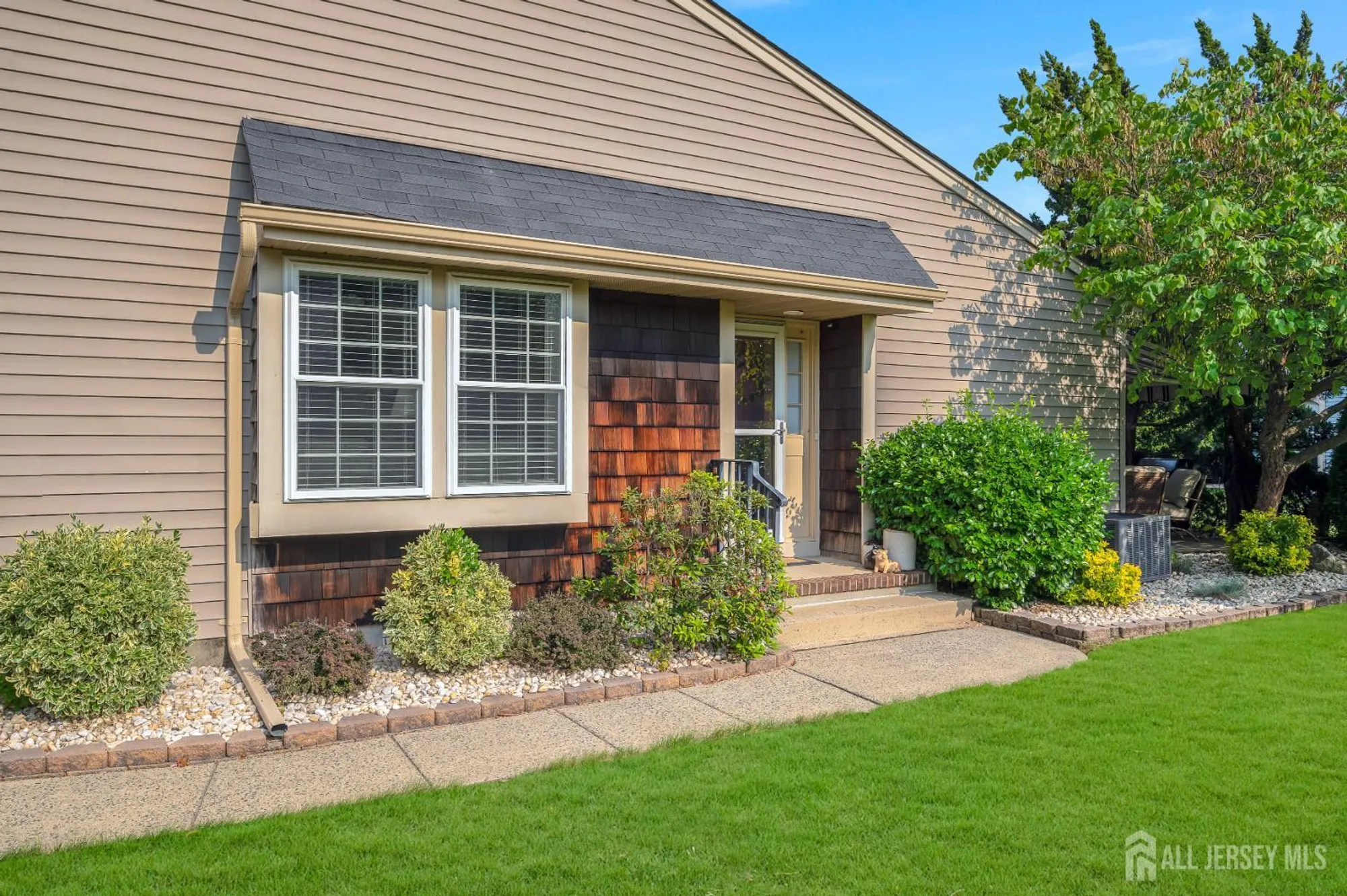 Property Slideshow image 4 of 36 | 3 william harrison dr a, Monroe, NJ, 08831