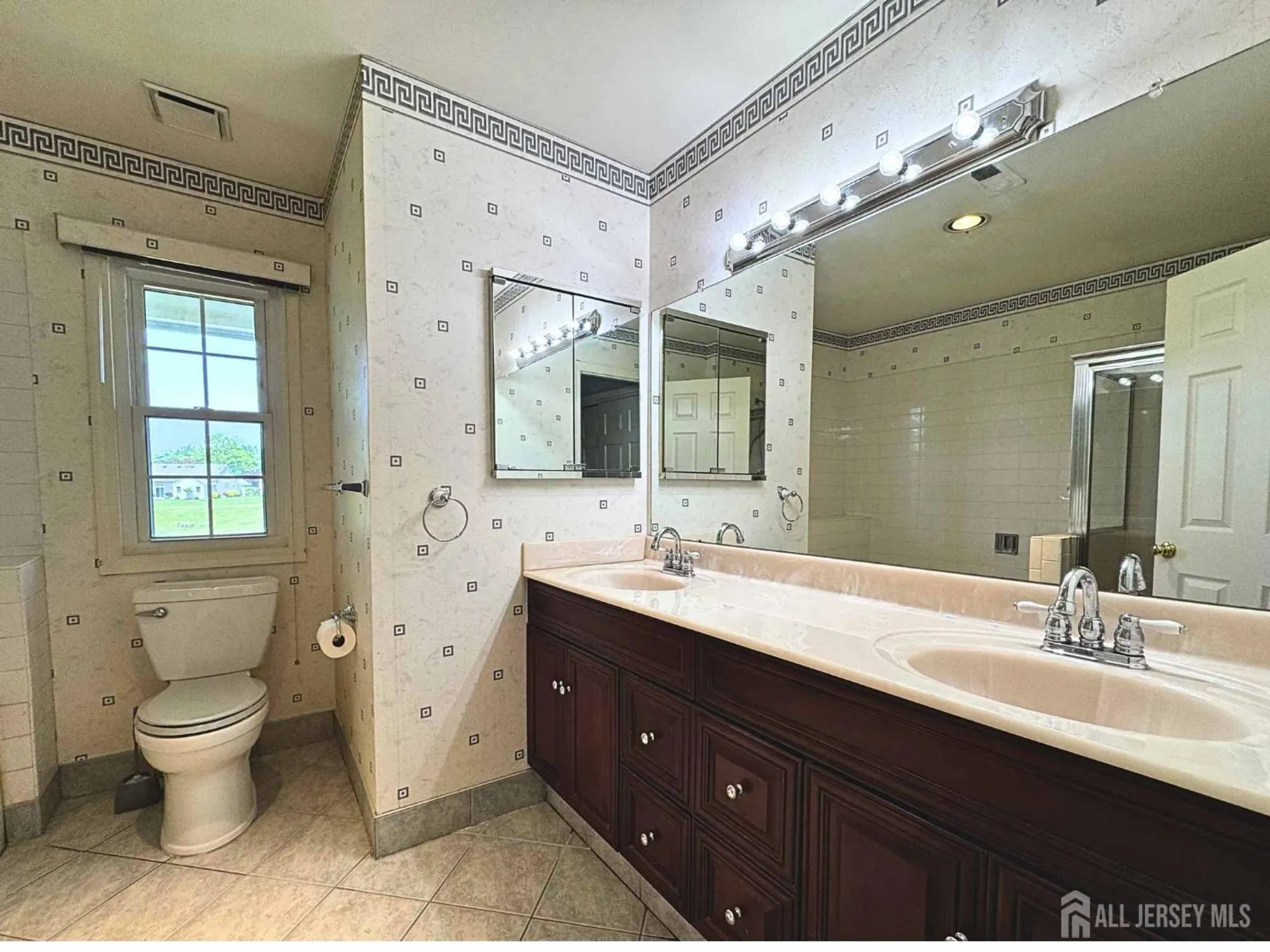 Property Slideshow image 16 of 24 | 38 rutland ln i, Monroe, NJ, 08831