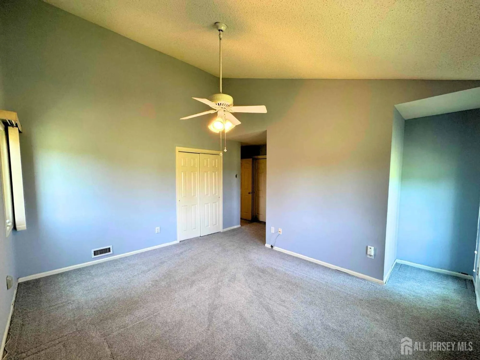 Property Slideshow image 13 of 24 | 38 rutland ln i, Monroe, NJ, 08831