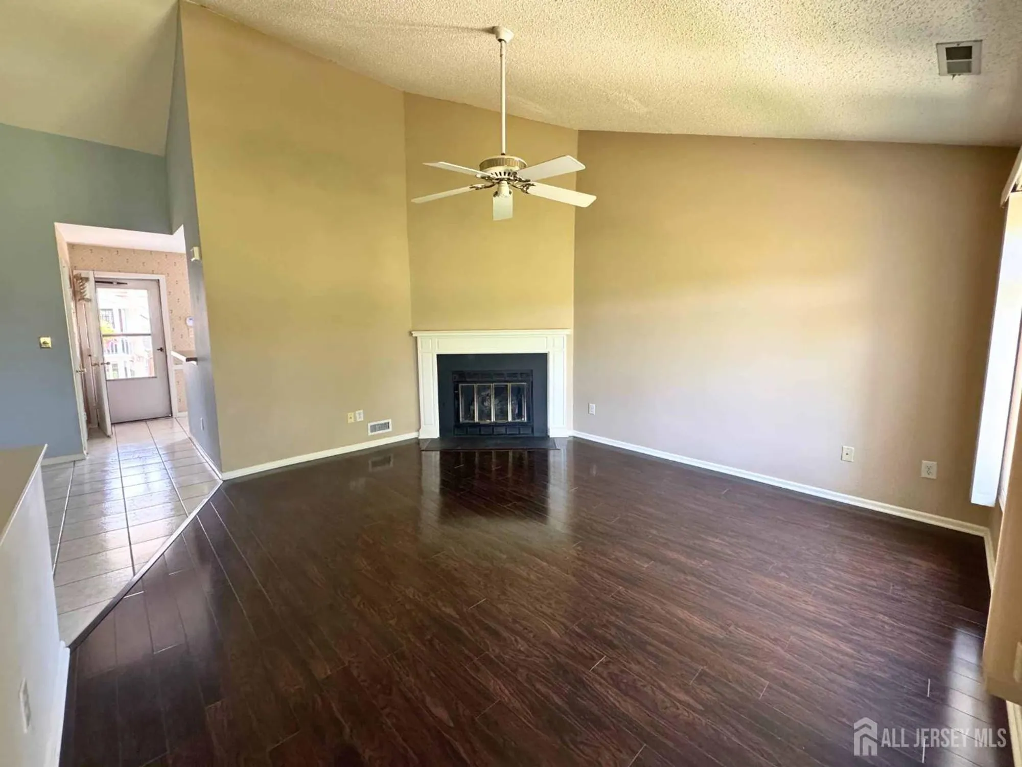 Property Slideshow image 4 of 24 | 38 rutland ln i, Monroe, NJ, 08831