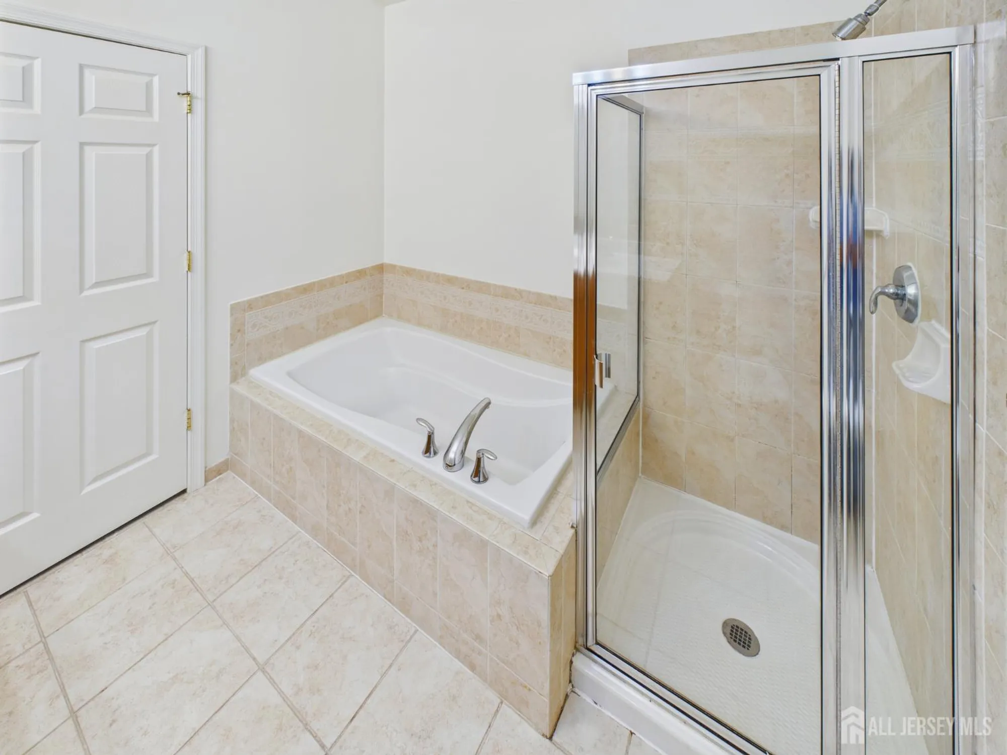 Property Slideshow image 23 of 42 | 1102 cedar village blvd, East Brunswick, NJ, 08816