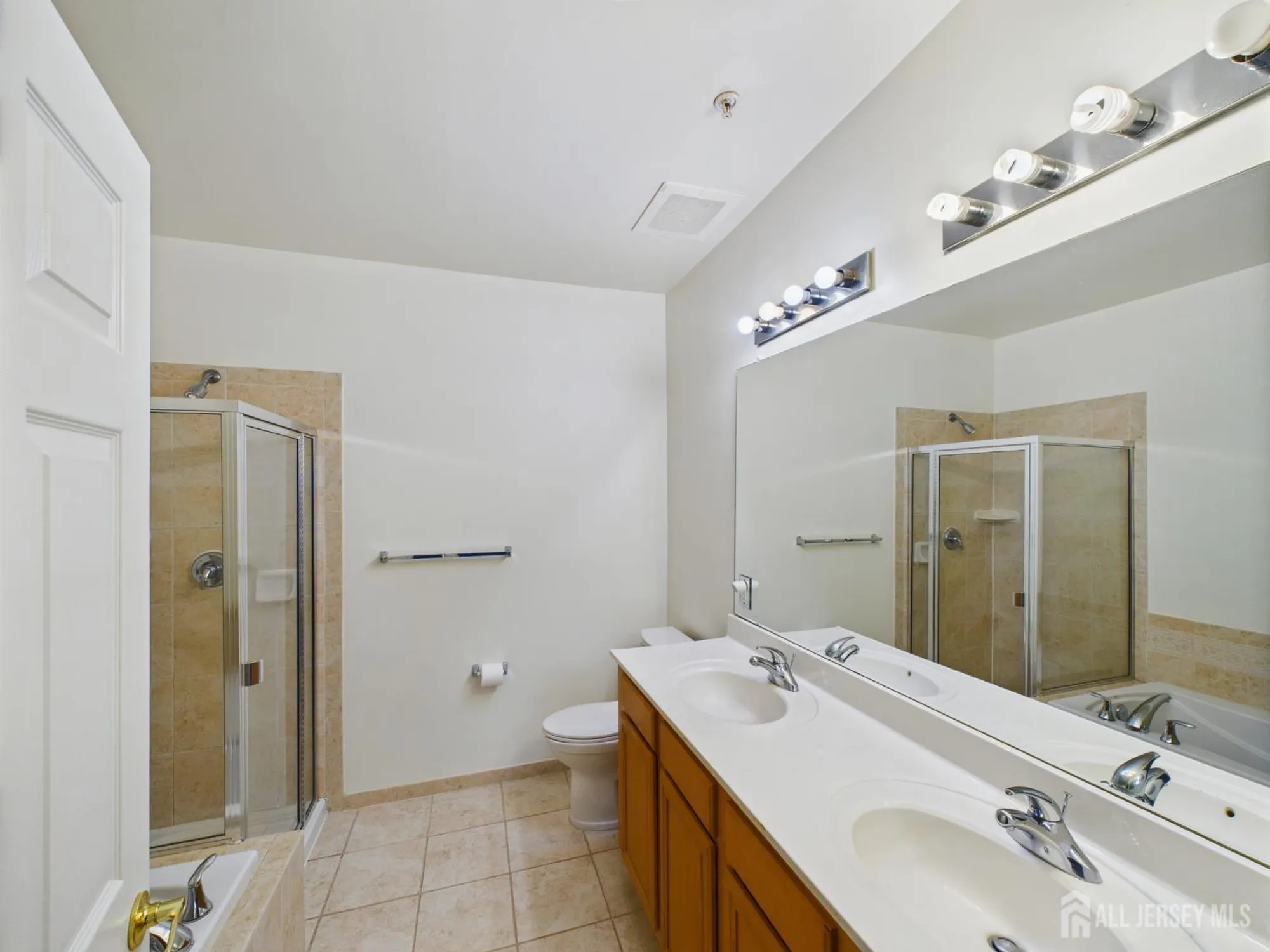 Property Slideshow image 22 of 42 | 1102 cedar village blvd, East Brunswick, NJ, 08816