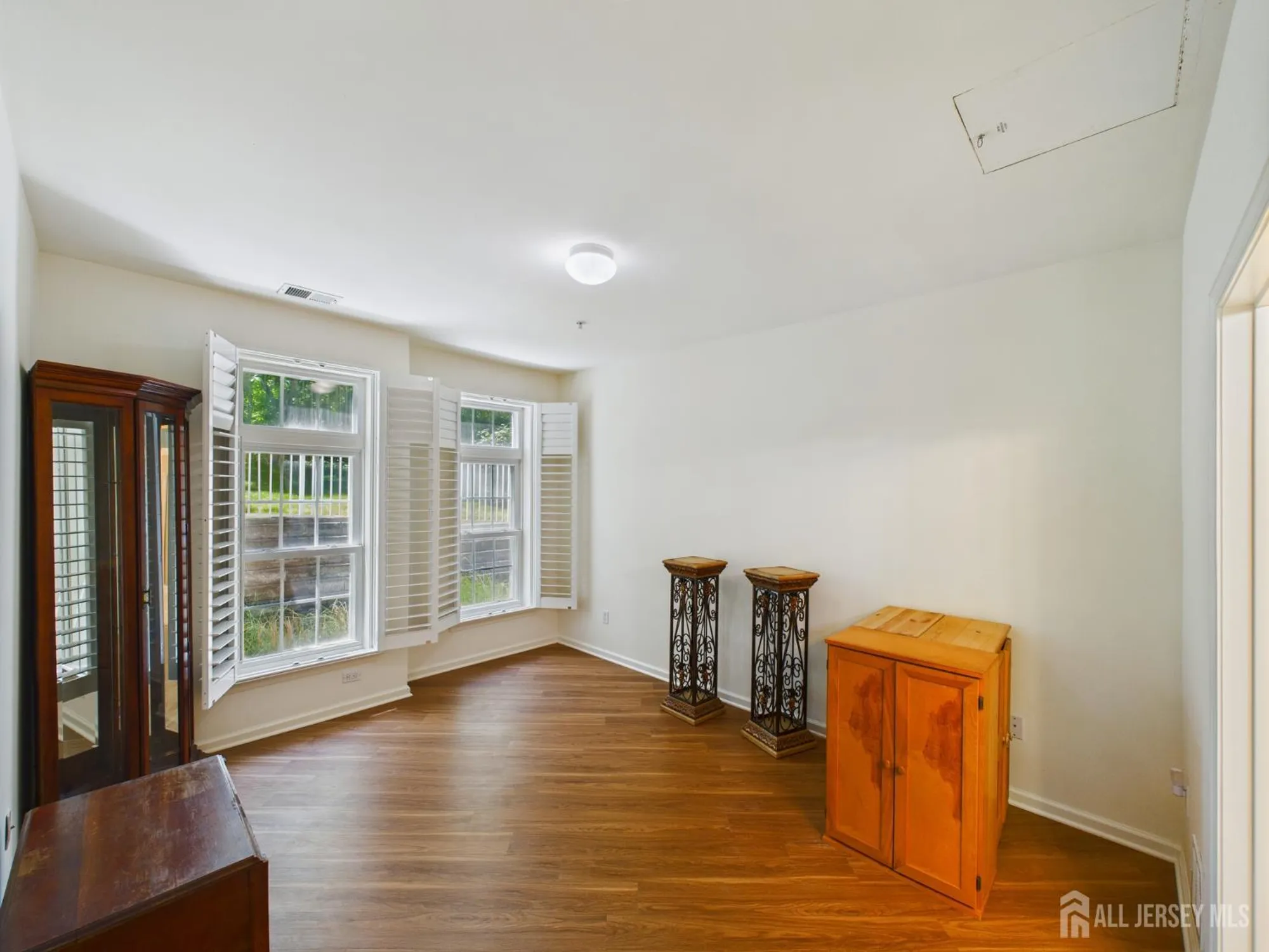 Property Slideshow image 20 of 42 | 1102 cedar village blvd, East Brunswick, NJ, 08816