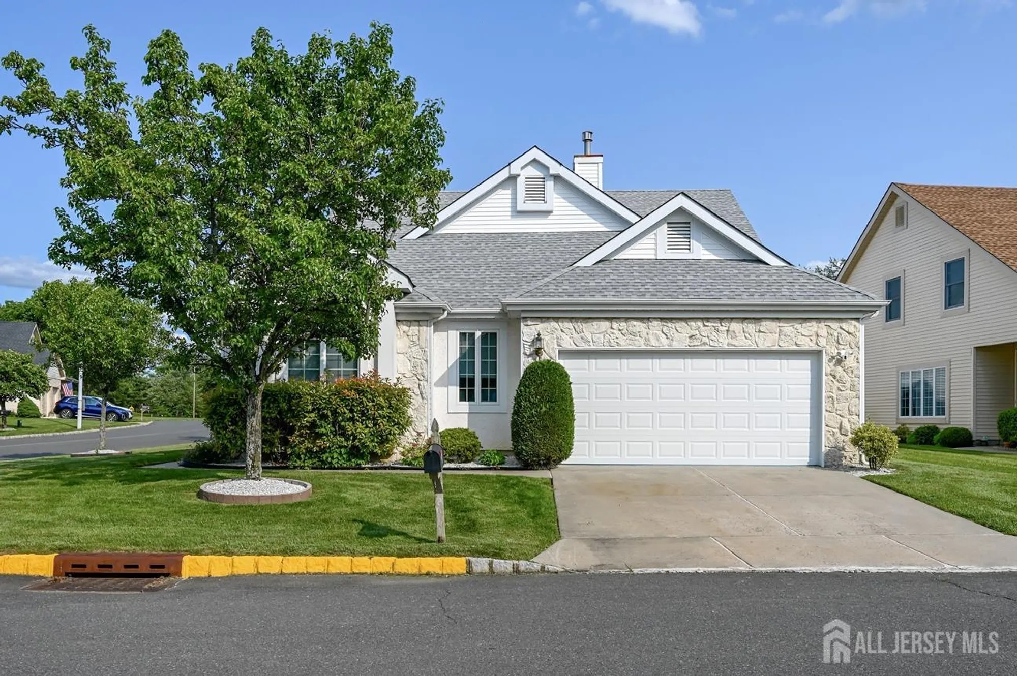 Property Slideshow image 7 of 63 | 1 phillip ct, Monroe, NJ, 08831