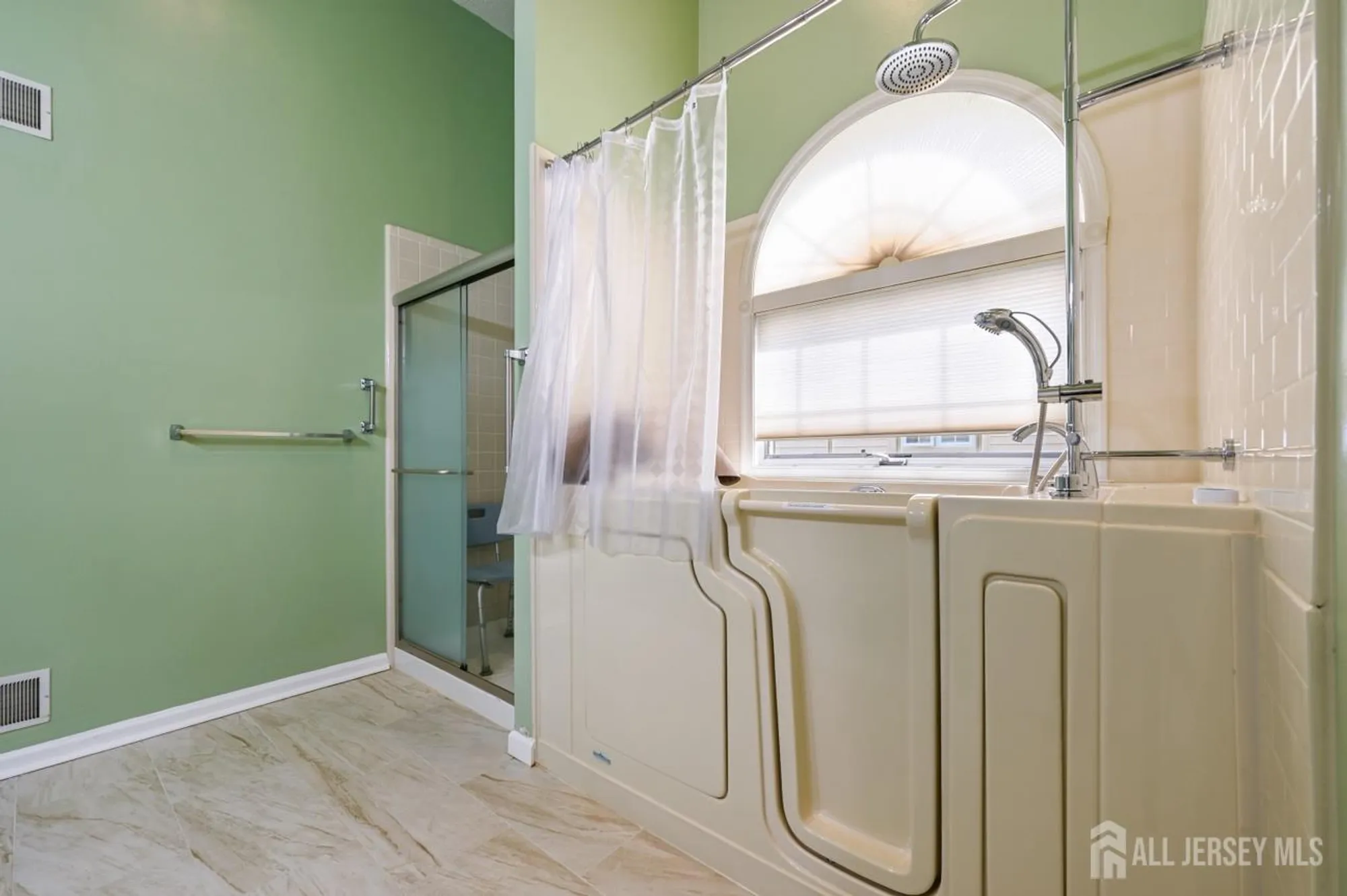 Property Slideshow image 48 of 63 | 1 phillip ct, Monroe, NJ, 08831