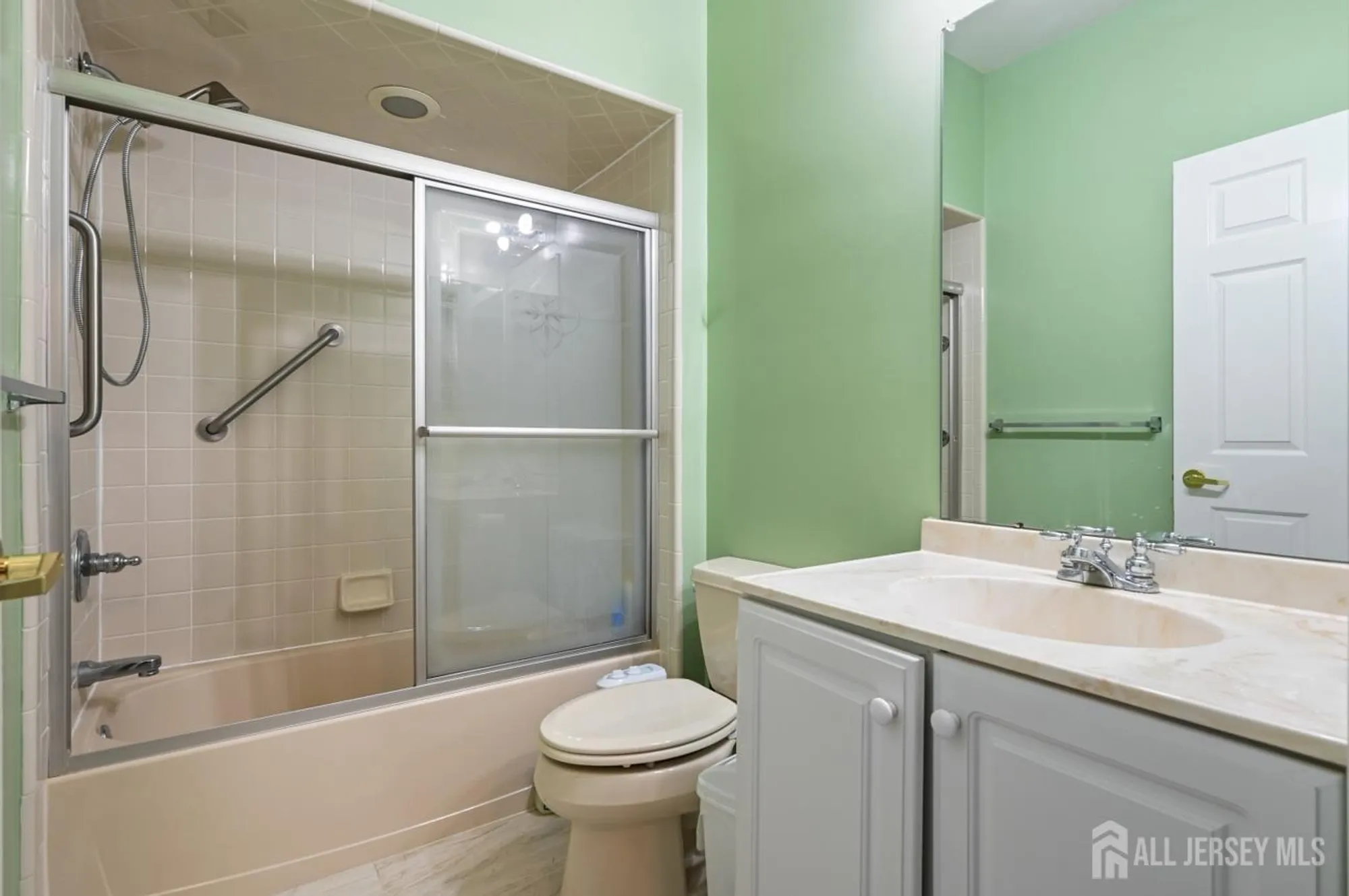 Property Slideshow image 29 of 63 | 1 phillip ct, Monroe, NJ, 08831