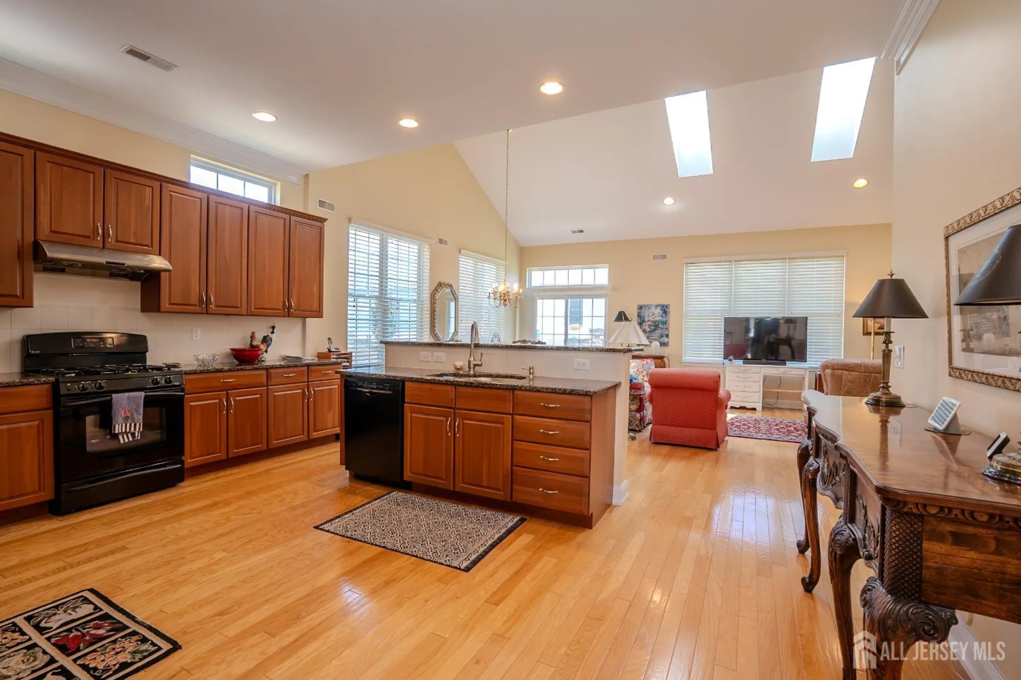 Property Slideshow image 13 of 38 | 9 copernicus ct, East Windsor, NJ, 08512