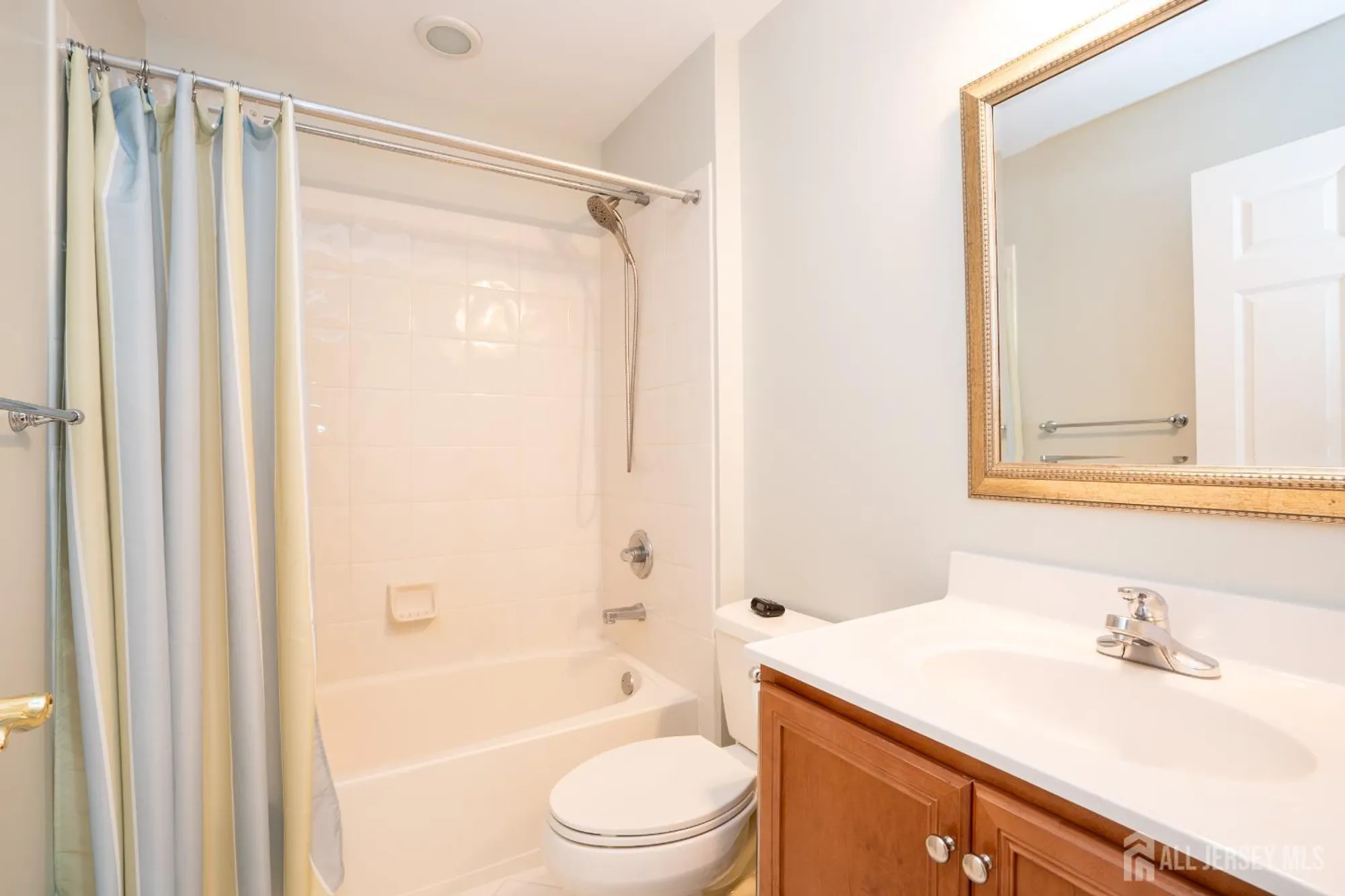 Property Slideshow image 34 of 38 | 9 copernicus ct, East Windsor, NJ, 08512