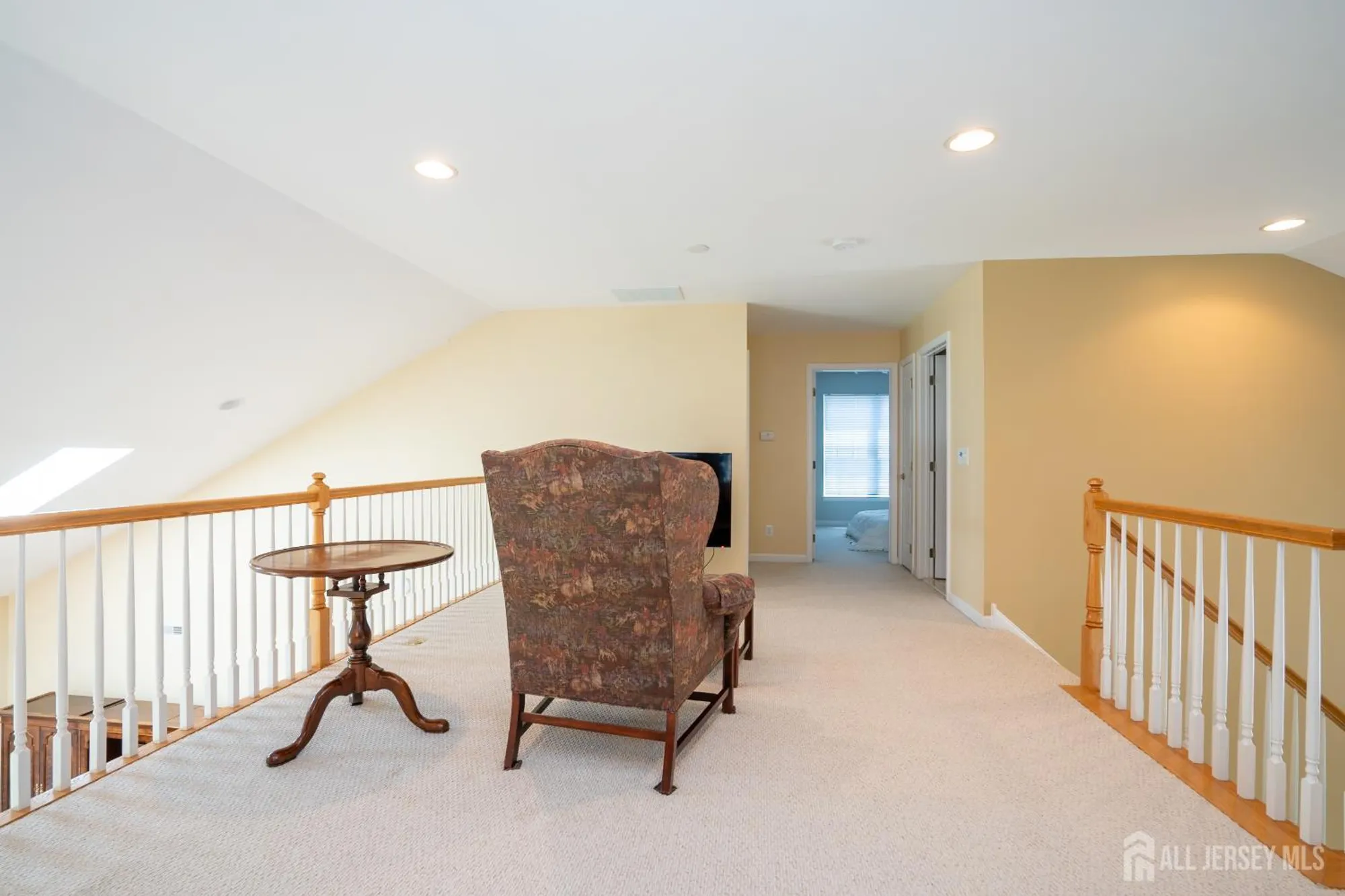 Property Slideshow image 32 of 38 | 9 copernicus ct, East Windsor, NJ, 08512
