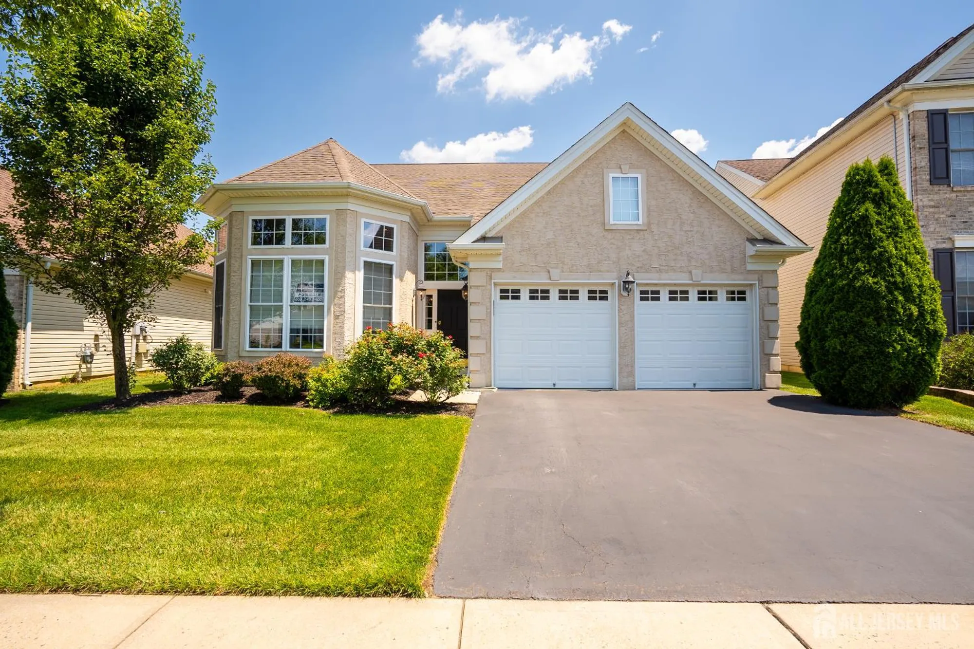 Property Slideshow image 3 of 38 | 9 copernicus ct, East Windsor, NJ, 08512