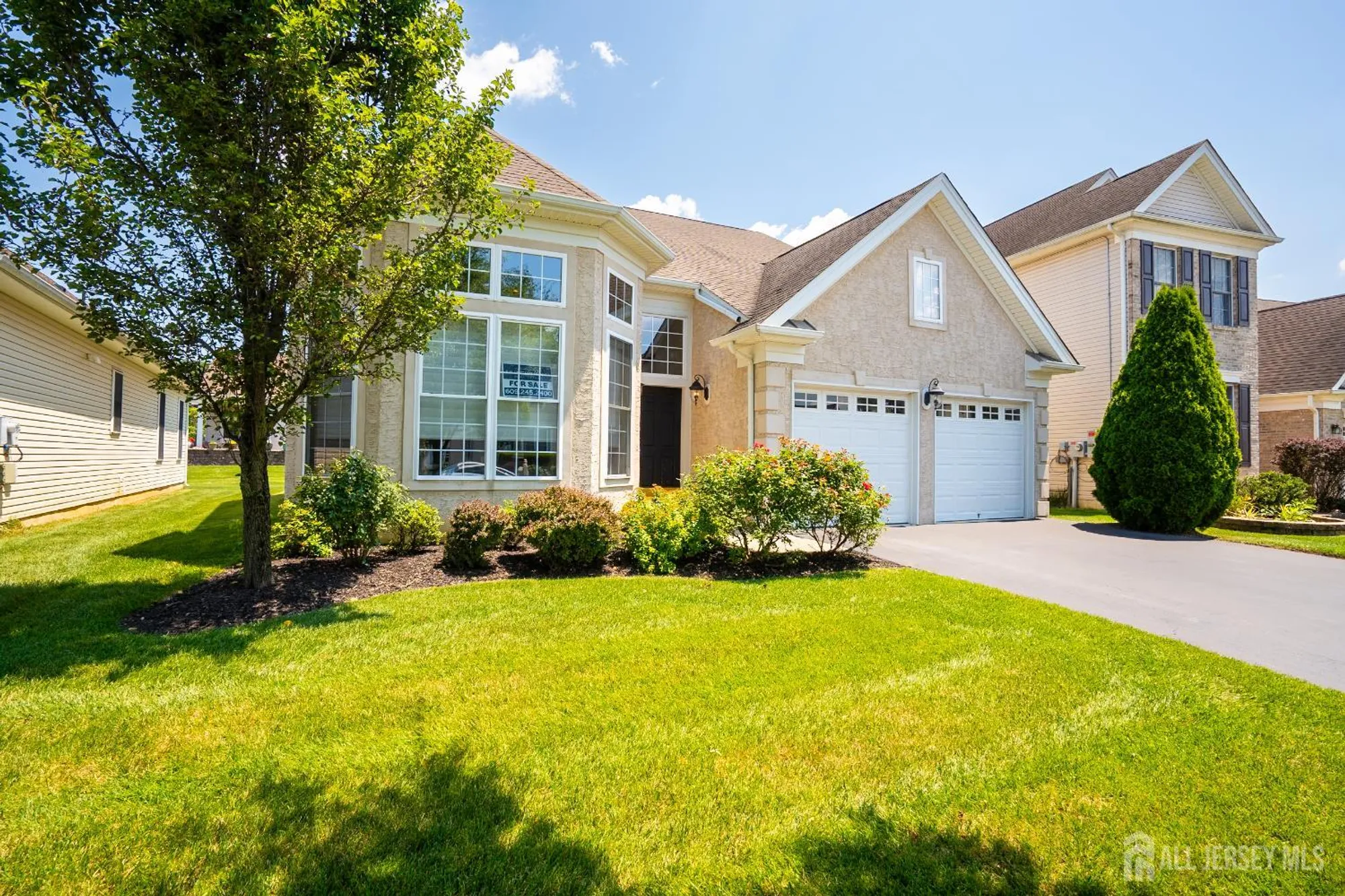 Property Slideshow image 4 of 38 | 9 copernicus ct, East Windsor, NJ, 08512