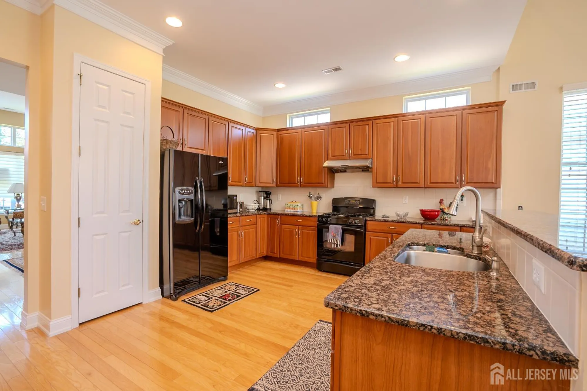 Property Slideshow image 15 of 38 | 9 copernicus ct, East Windsor, NJ, 08512