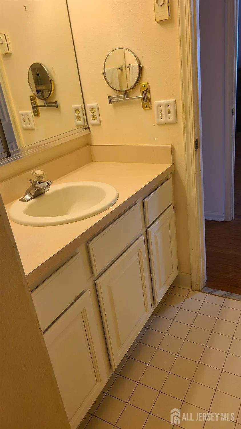 Property Slideshow image 15 of 22 | 666a azalea plz # 666a, Monroe, NJ, 08831