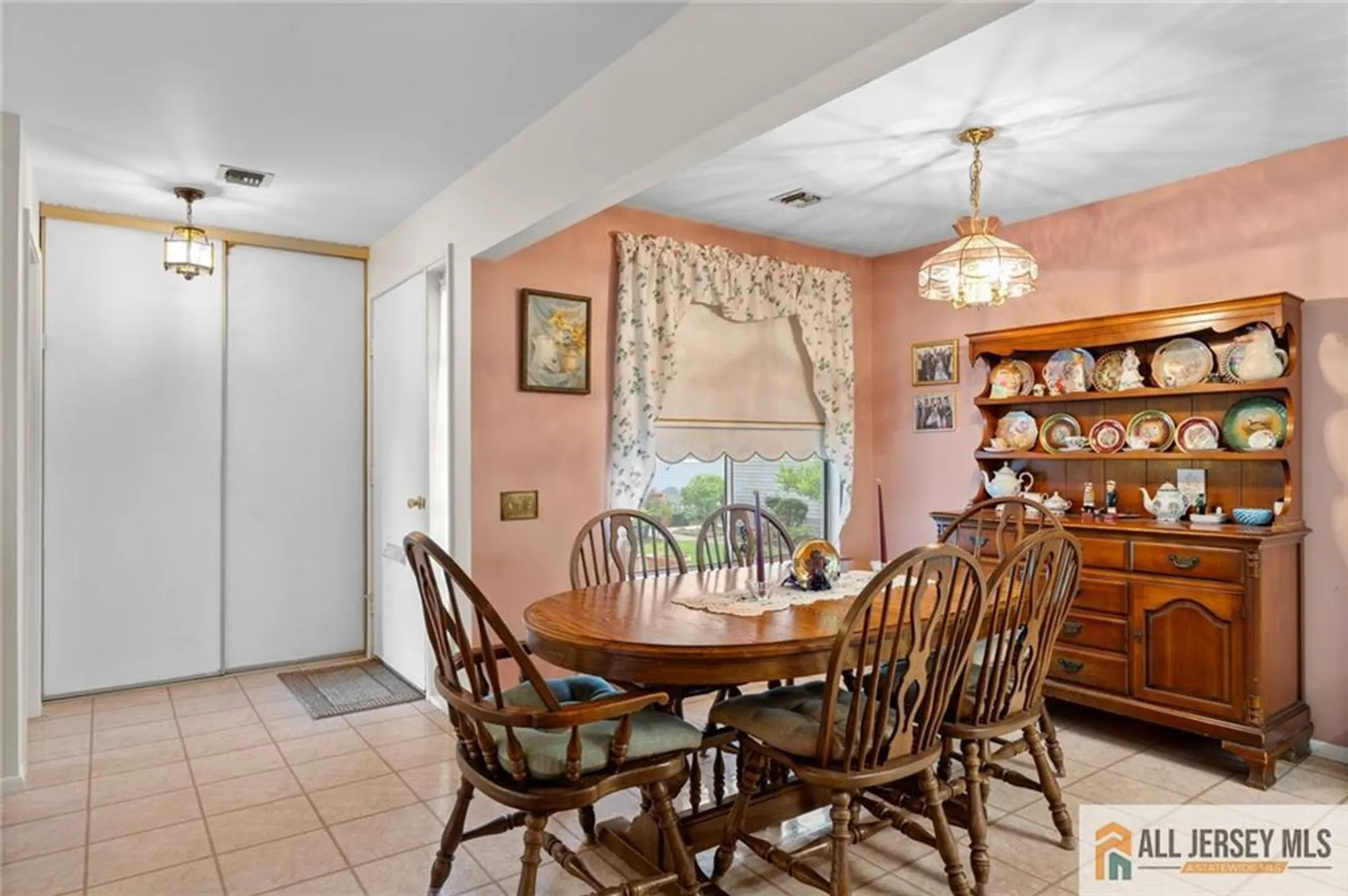 Property Slideshow image 10 of 26 | 96 salix plz 96c, Monroe, NJ, 08831