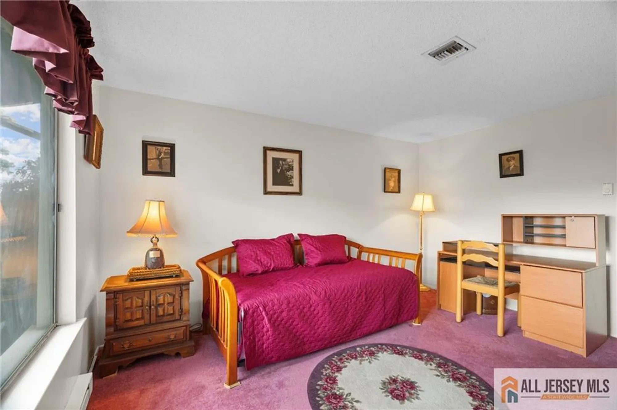 Property Slideshow image 16 of 26 | 96 salix plz 96c, Monroe, NJ, 08831