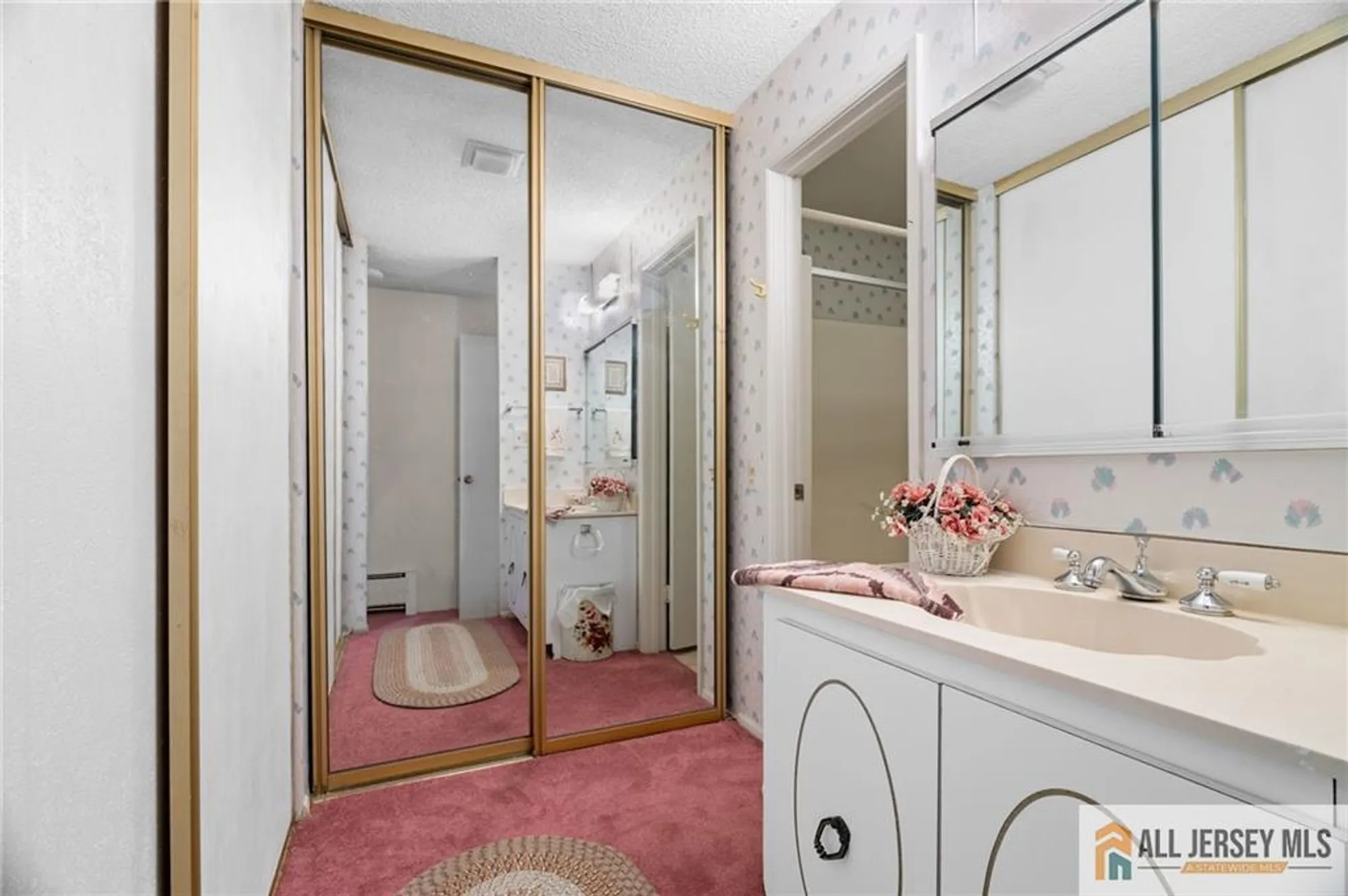 Property Slideshow image 17 of 26 | 96 salix plz 96c, Monroe, NJ, 08831