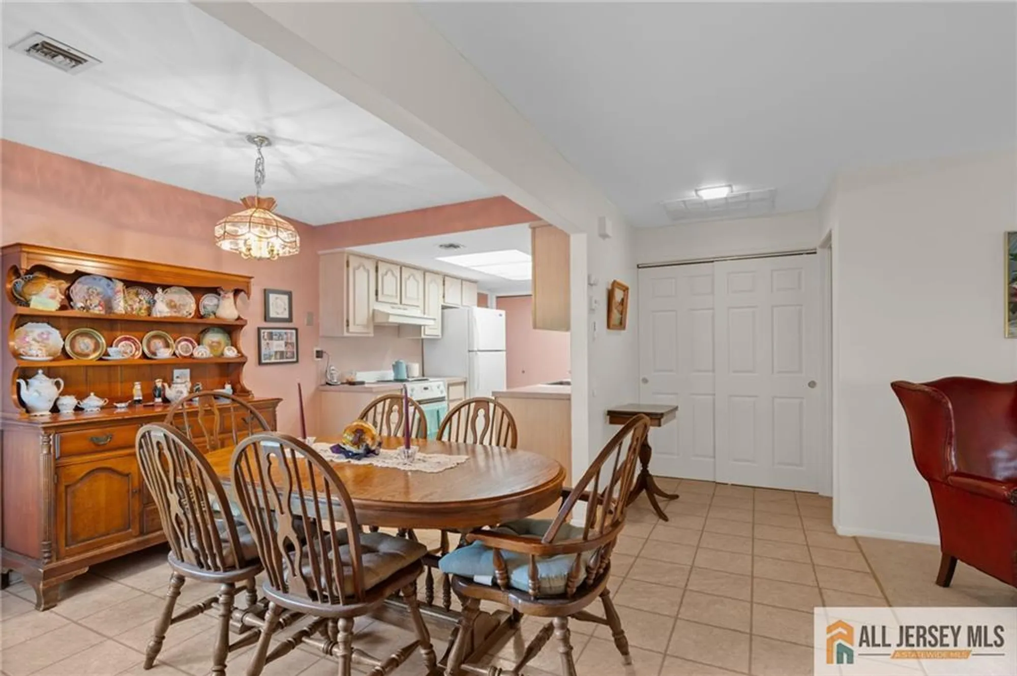 Property Slideshow image 6 of 26 | 96 salix plz 96c, Monroe, NJ, 08831