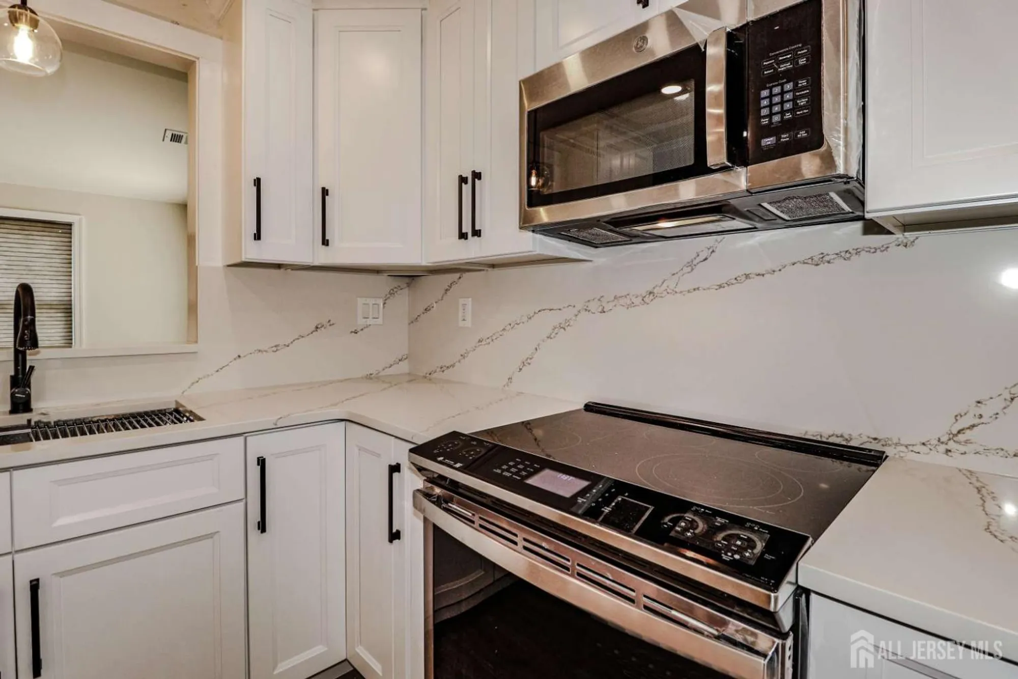 Property Slideshow image 5 of 22 | 94 salix plz a, Monroe, NJ, 08831