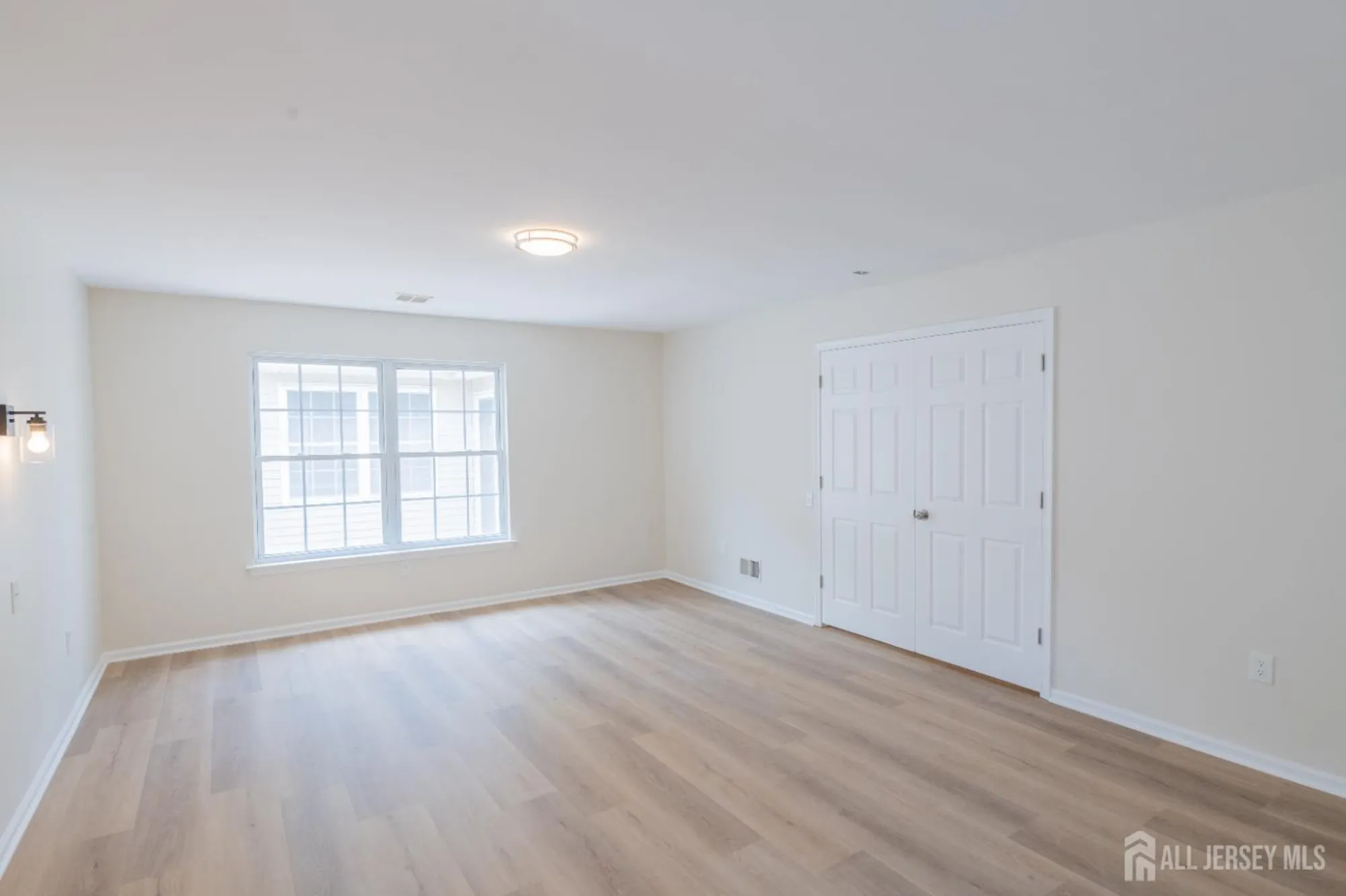 Property Slideshow image 42 of 67 | 218 n pondview blvd, Monroe, NJ, 08831