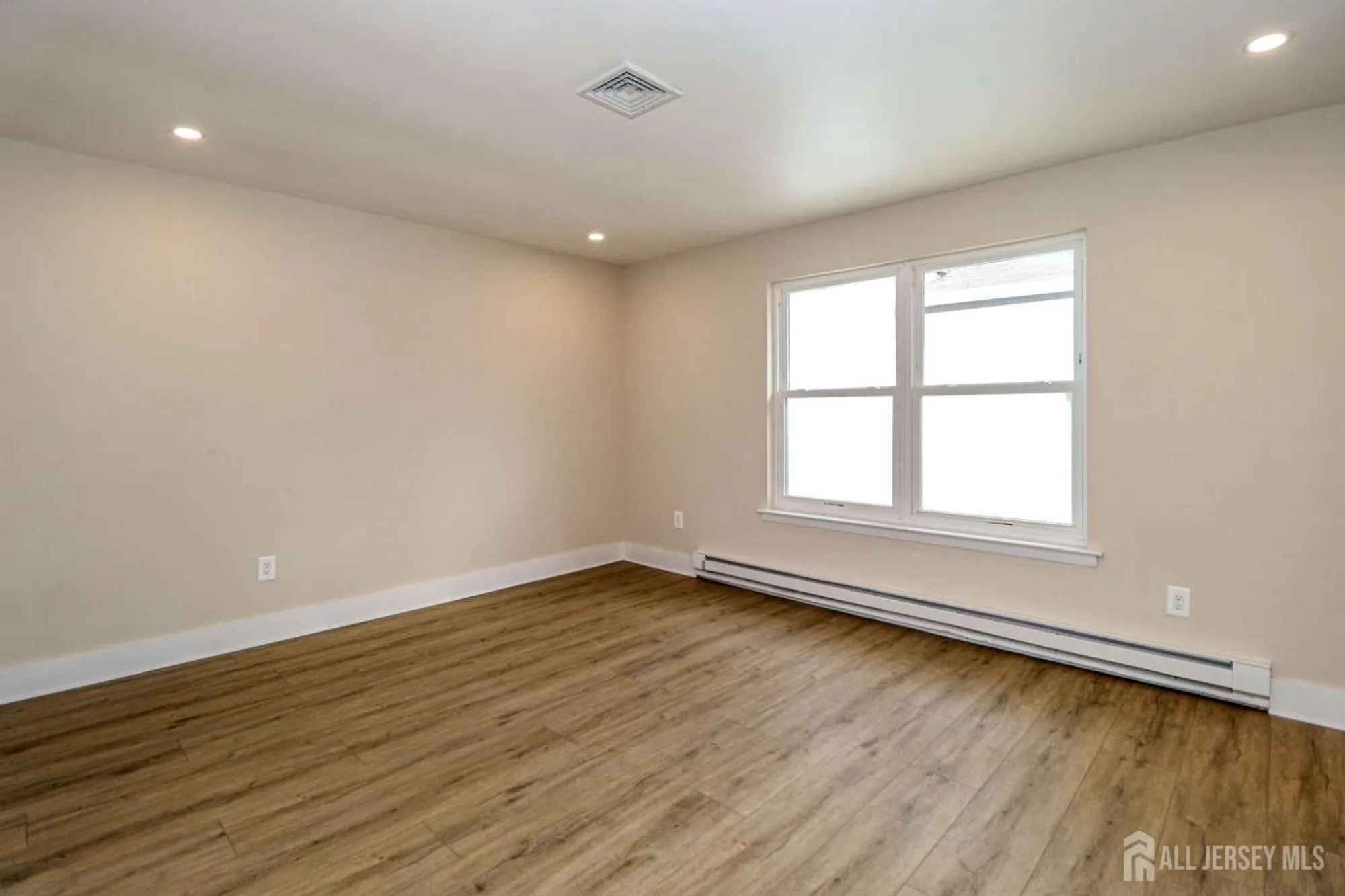 Property Slideshow image 19 of 22 | 94 salix plz a, Monroe, NJ, 08831