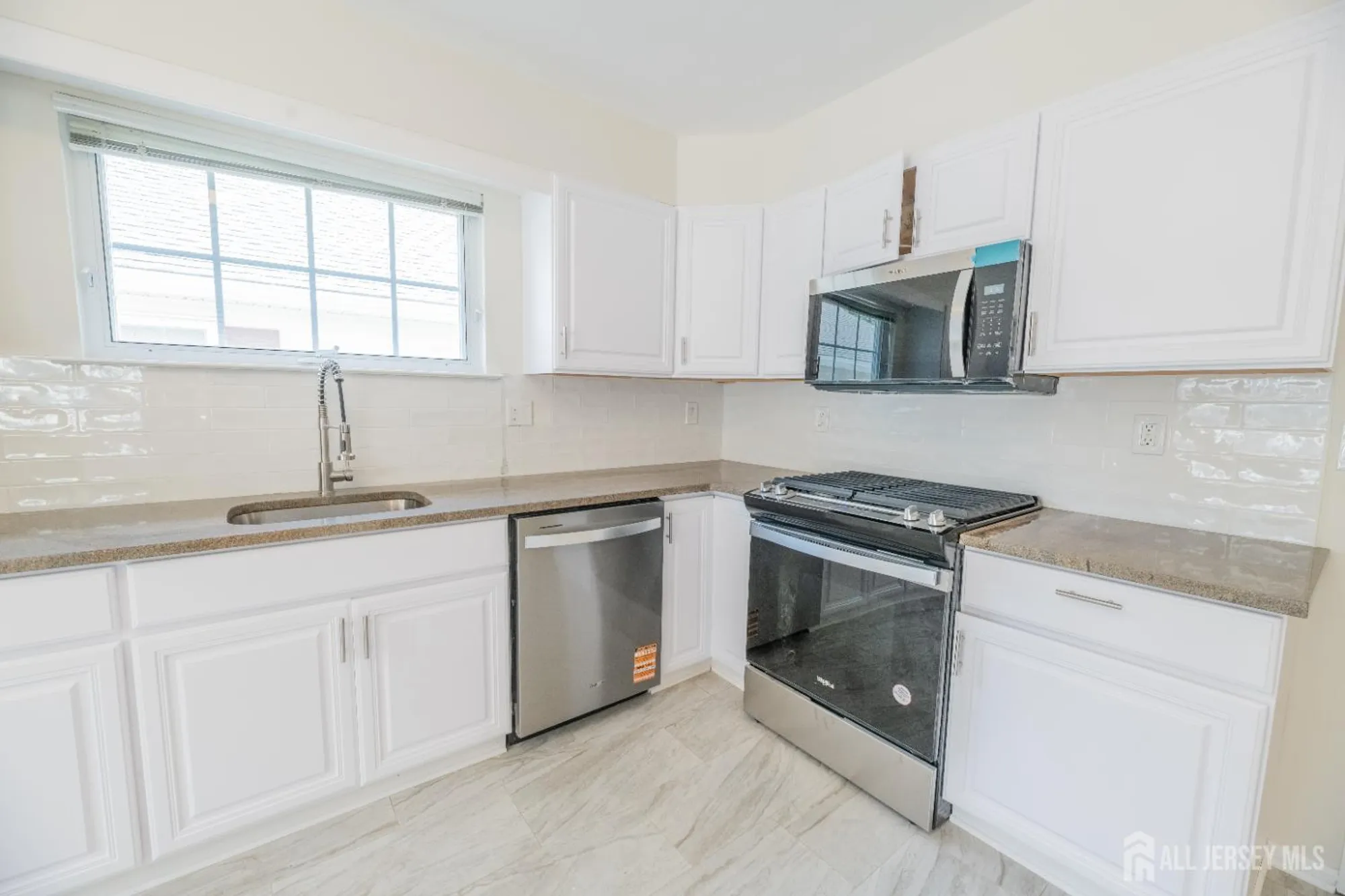 Property Slideshow image 24 of 67 | 218 n pondview blvd, Monroe, NJ, 08831