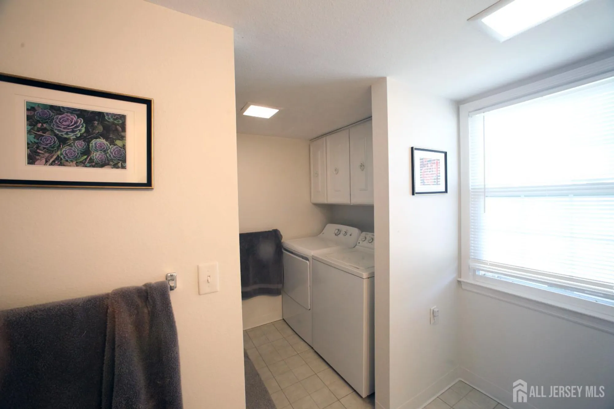 Property Slideshow image 10 of 16 | 103n gloucester way, Monroe, NJ, 08831