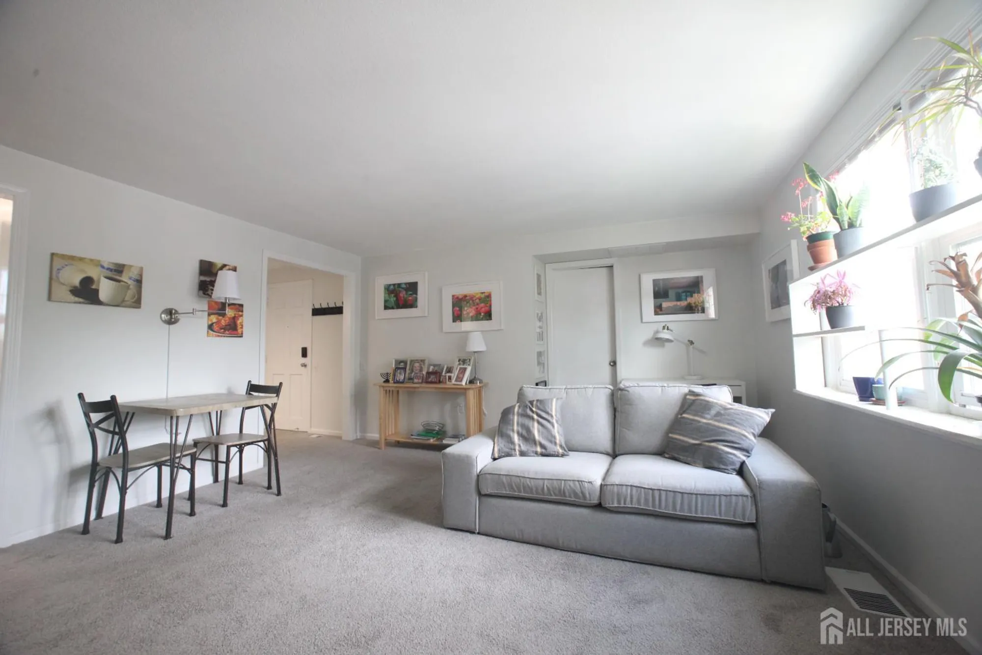 Property Slideshow image 3 of 16 | 103n gloucester way, Monroe, NJ, 08831