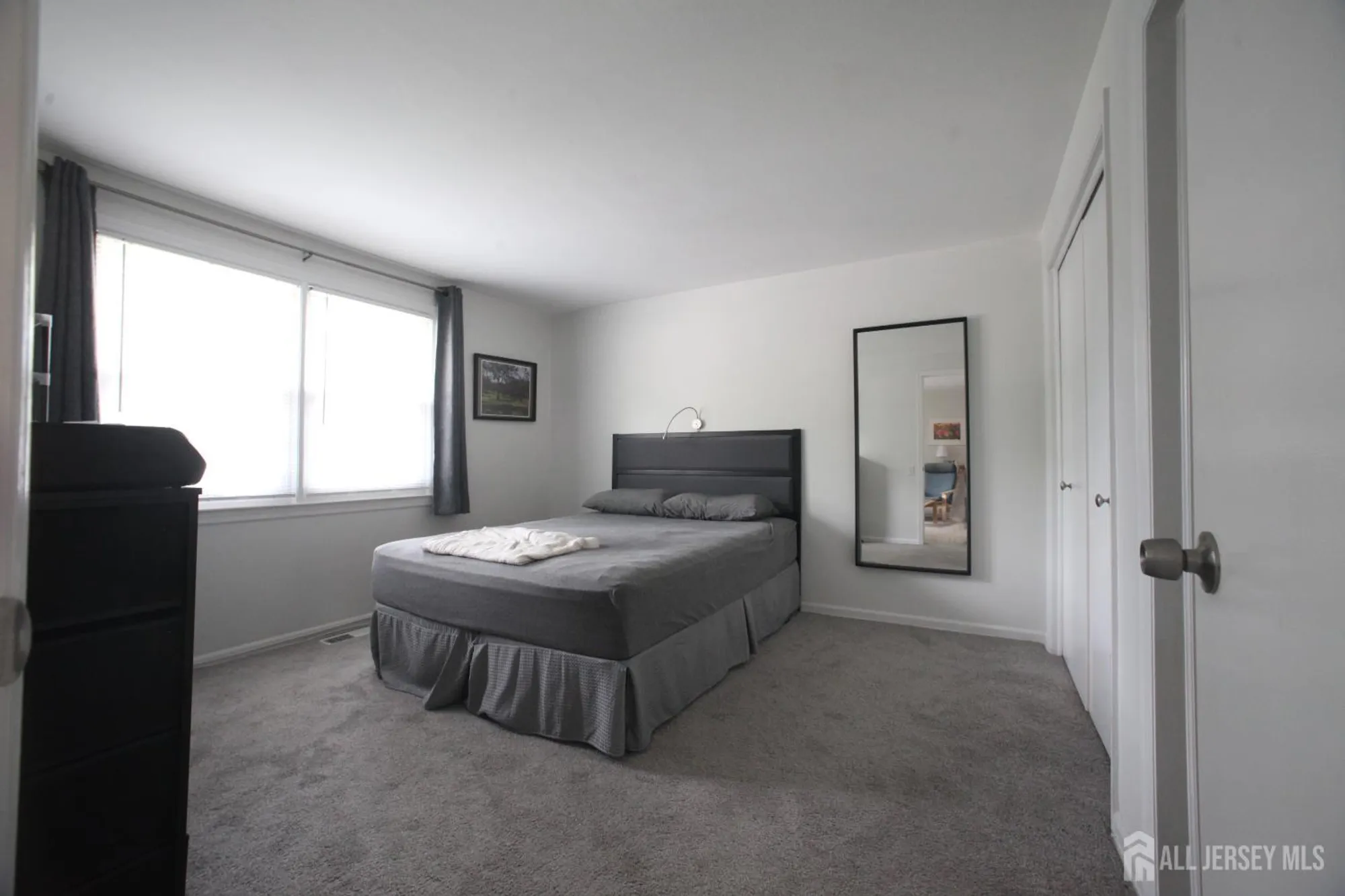 Property Slideshow image 7 of 16 | 103n gloucester way, Monroe, NJ, 08831