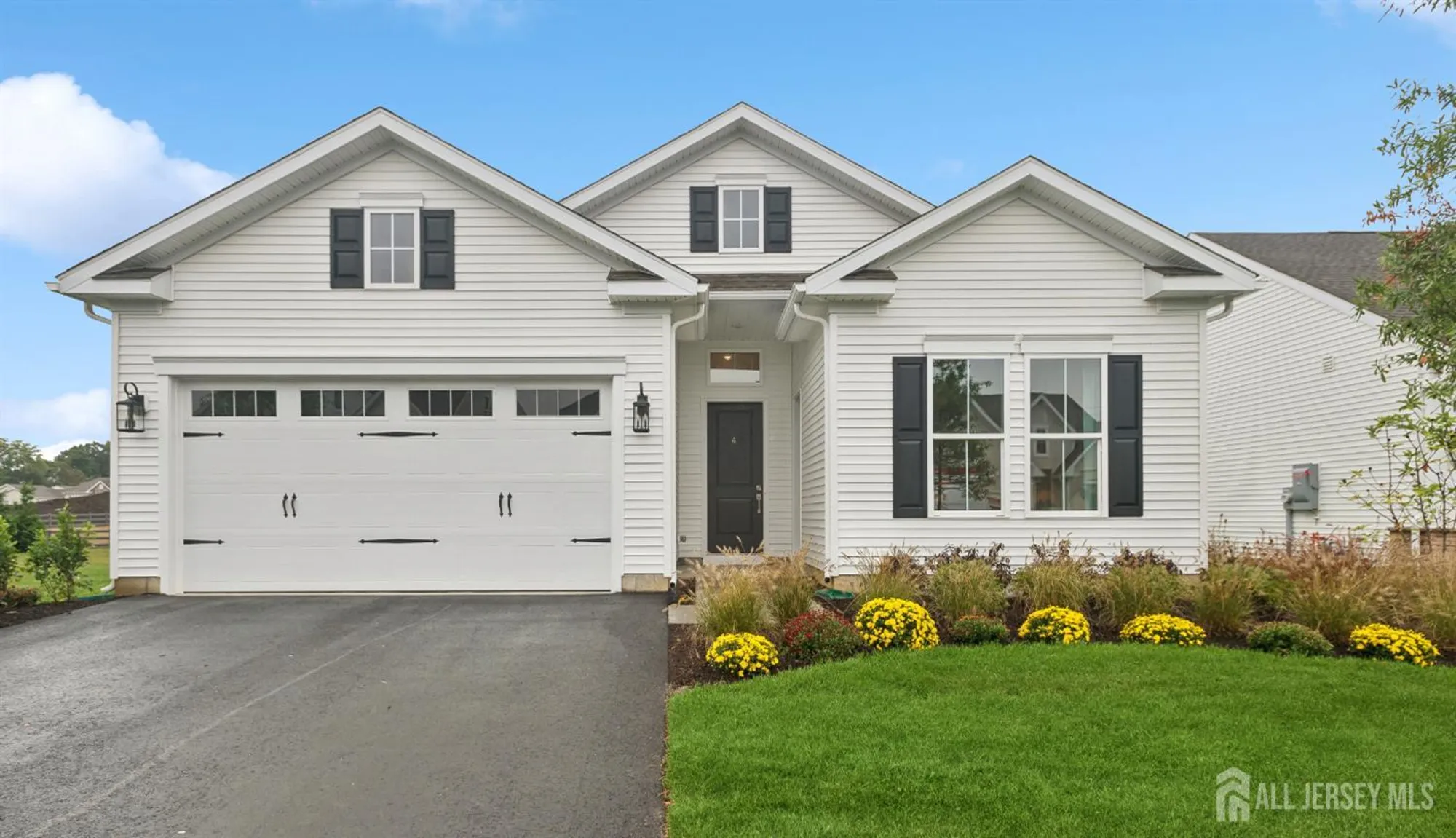 Property Slideshow image 1 of 40 | 8 mount dr # 9, Plainsboro, NJ, 08536