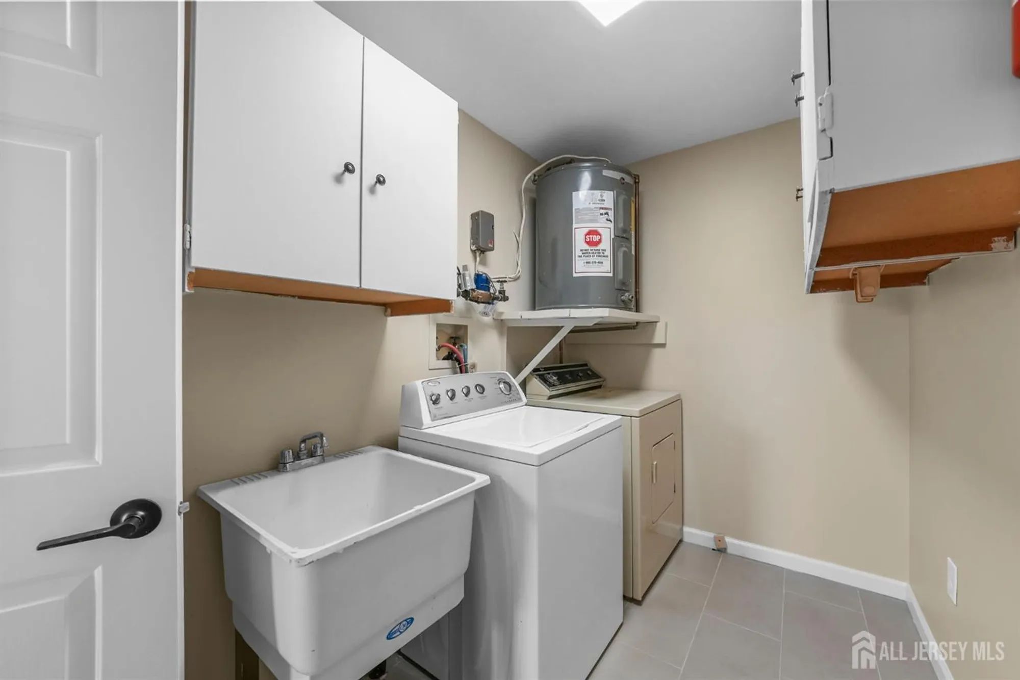 Property Slideshow image 15 of 15 | 15 betsy ross dr b, Monroe, NJ, 08831