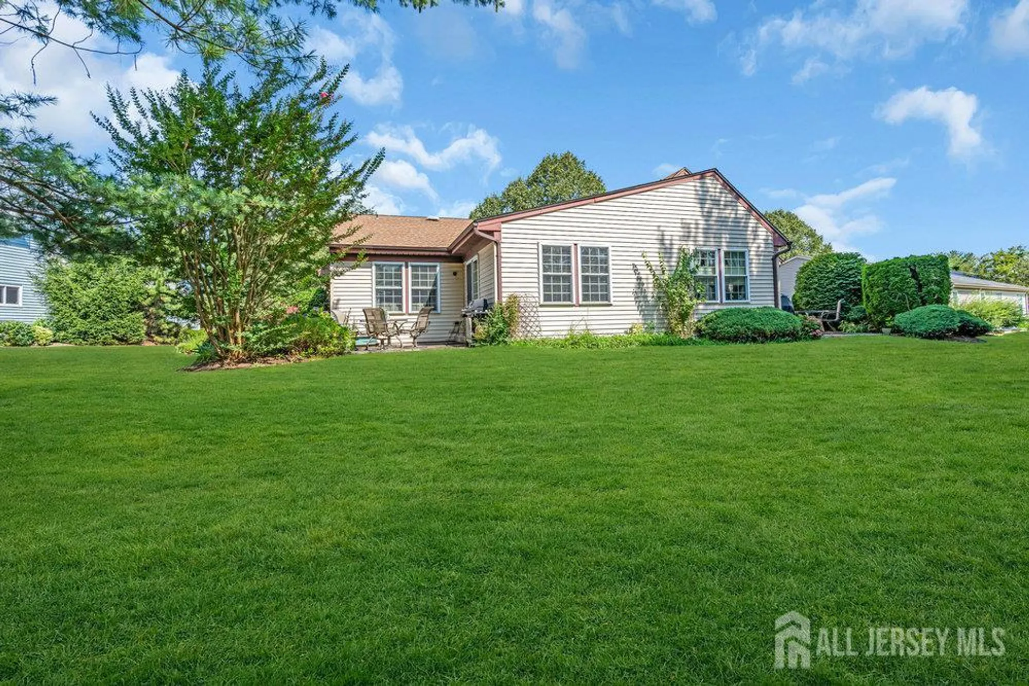 Property Slideshow image 3 of 47 | 8 ethan allen dr a, Monroe, NJ, 08831